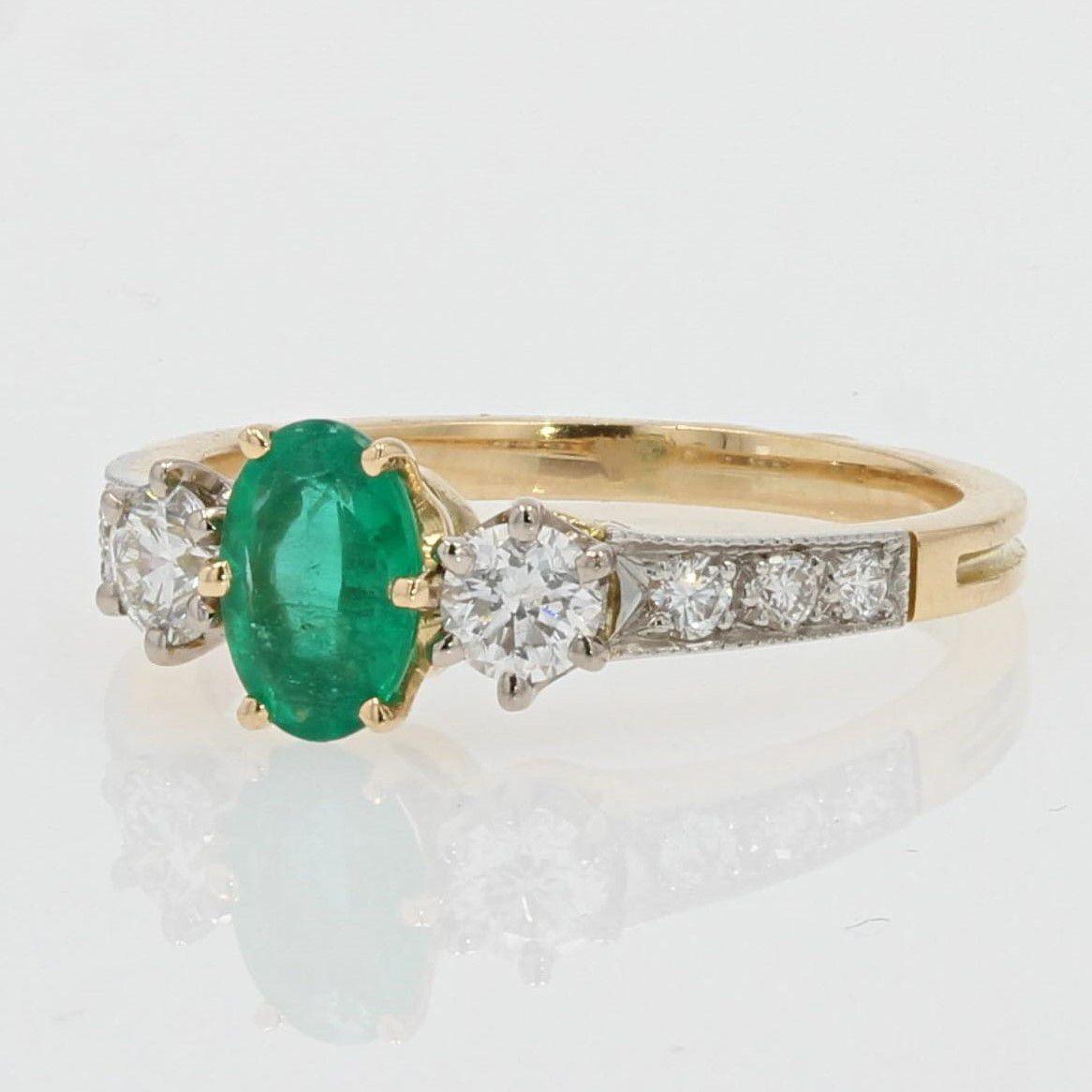 Women's 0.60 Carat Emerald Diamonds 18 Karat Yellow Gold Engagement Ring
