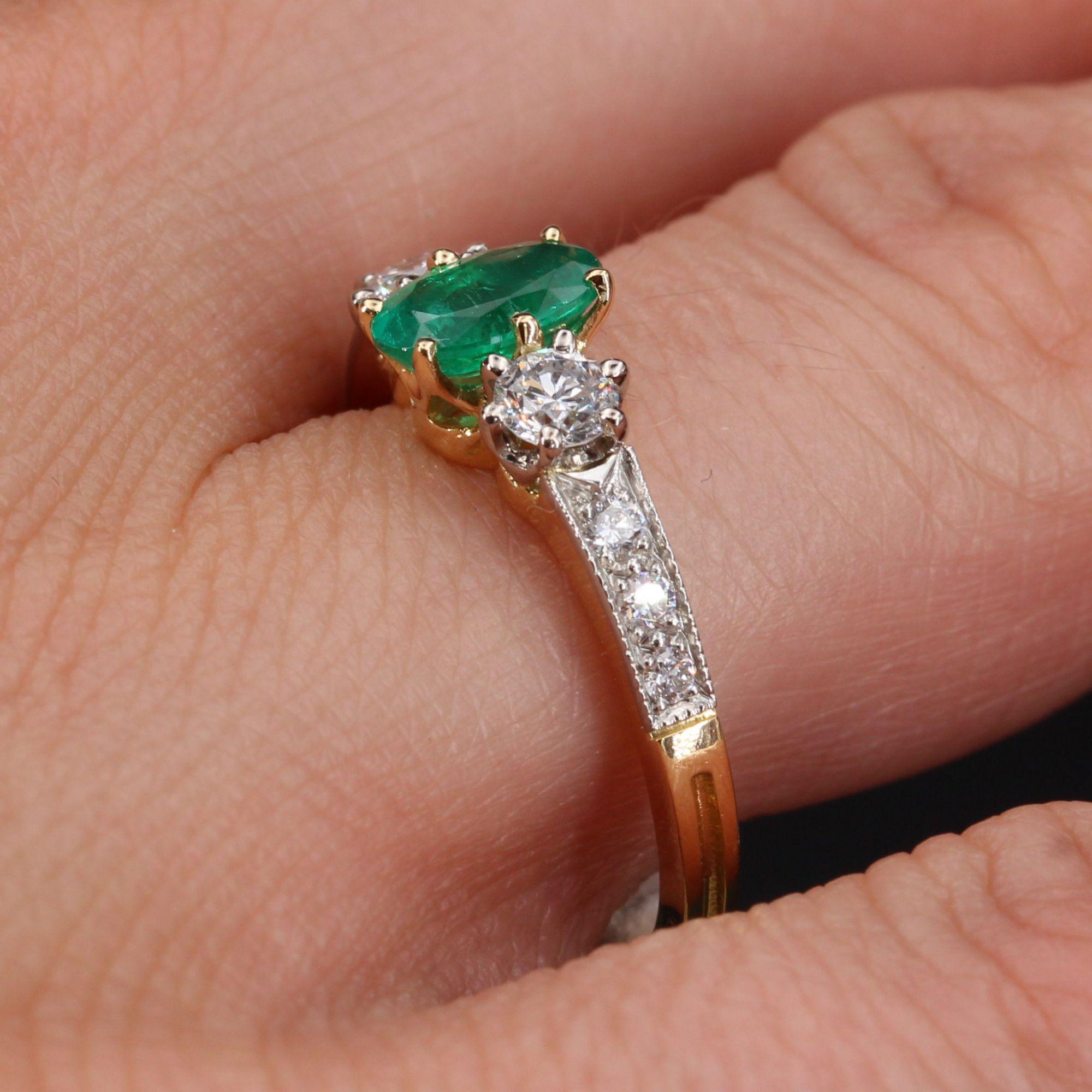0.60 Carat Emerald Diamonds 18 Karat Yellow Gold Engagement Ring 3