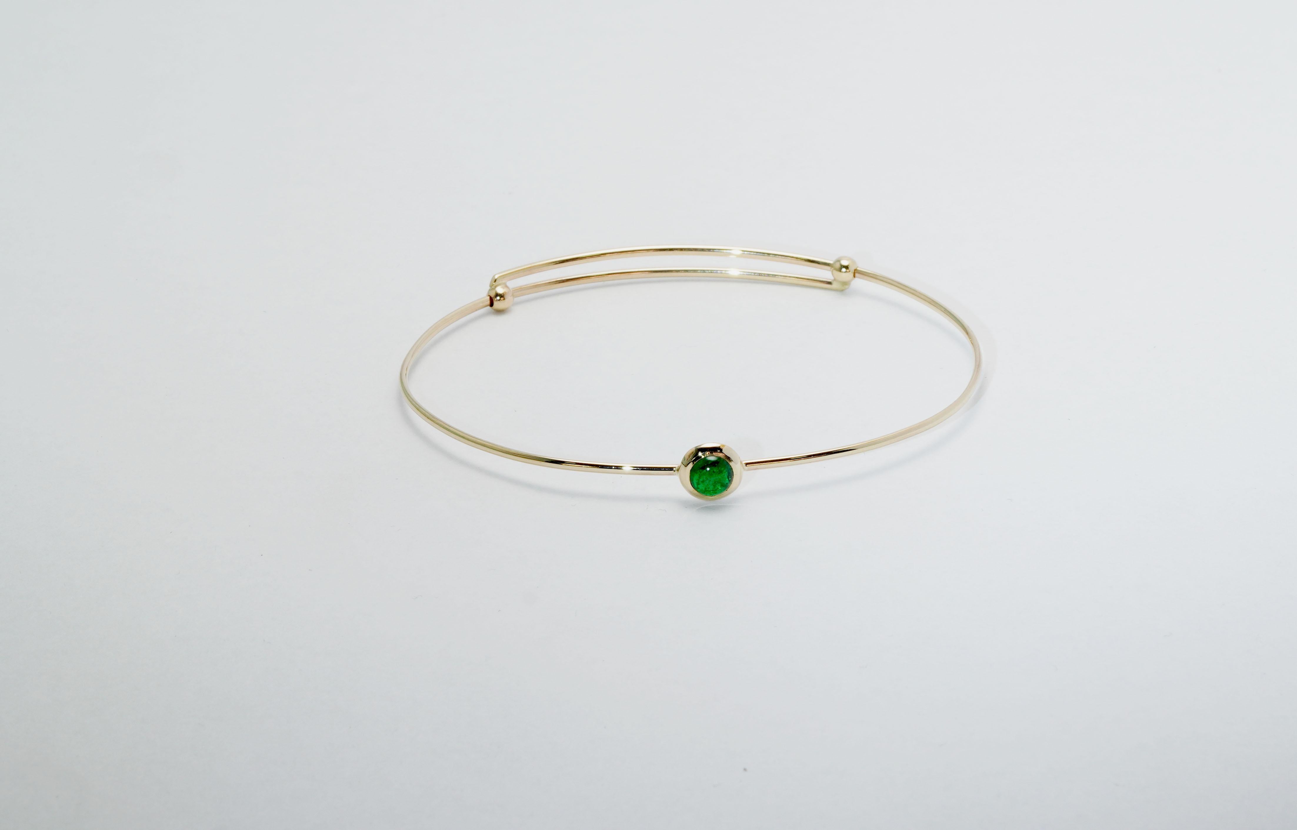 Modern 0.60 Carat Green Tsavorite Bracelet For Sale