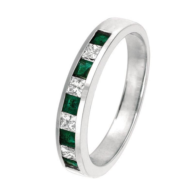 Round Cut 0.60 Carat Natural Diamond and Emerald Ring Band 14 Karat White Gold For Sale