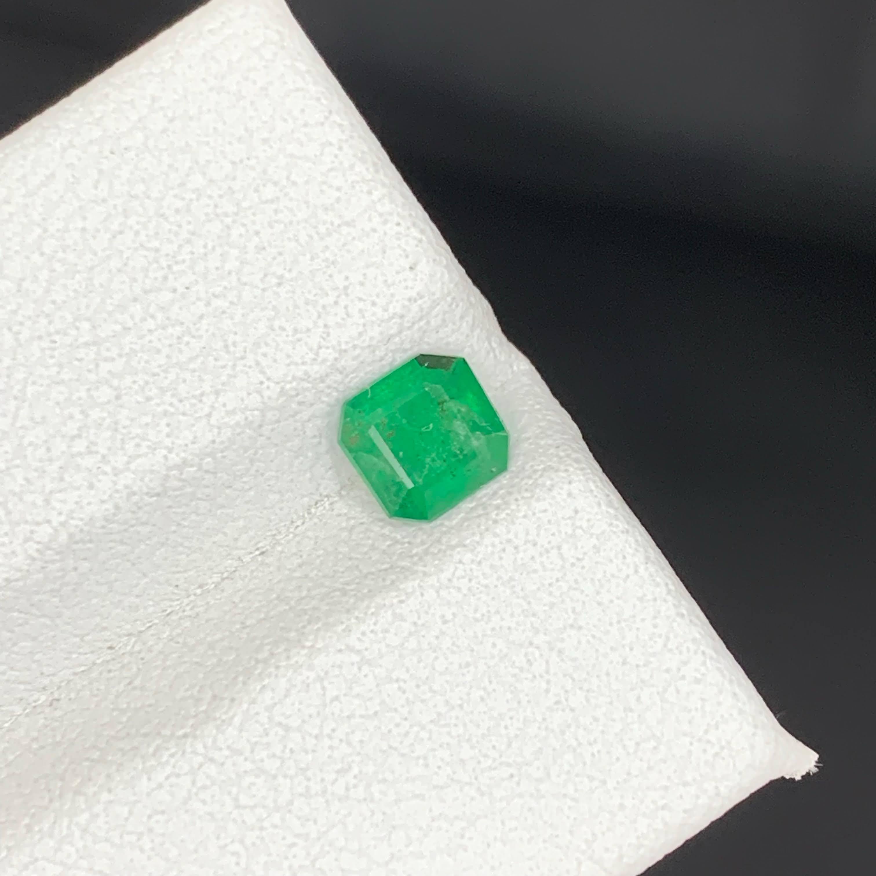 Taille Asscher 0.60 Carat Natural Loose Green Emerald Stone Asscher Cut Pakistani Gemstone (pierre précieuse pakistanaise) en vente