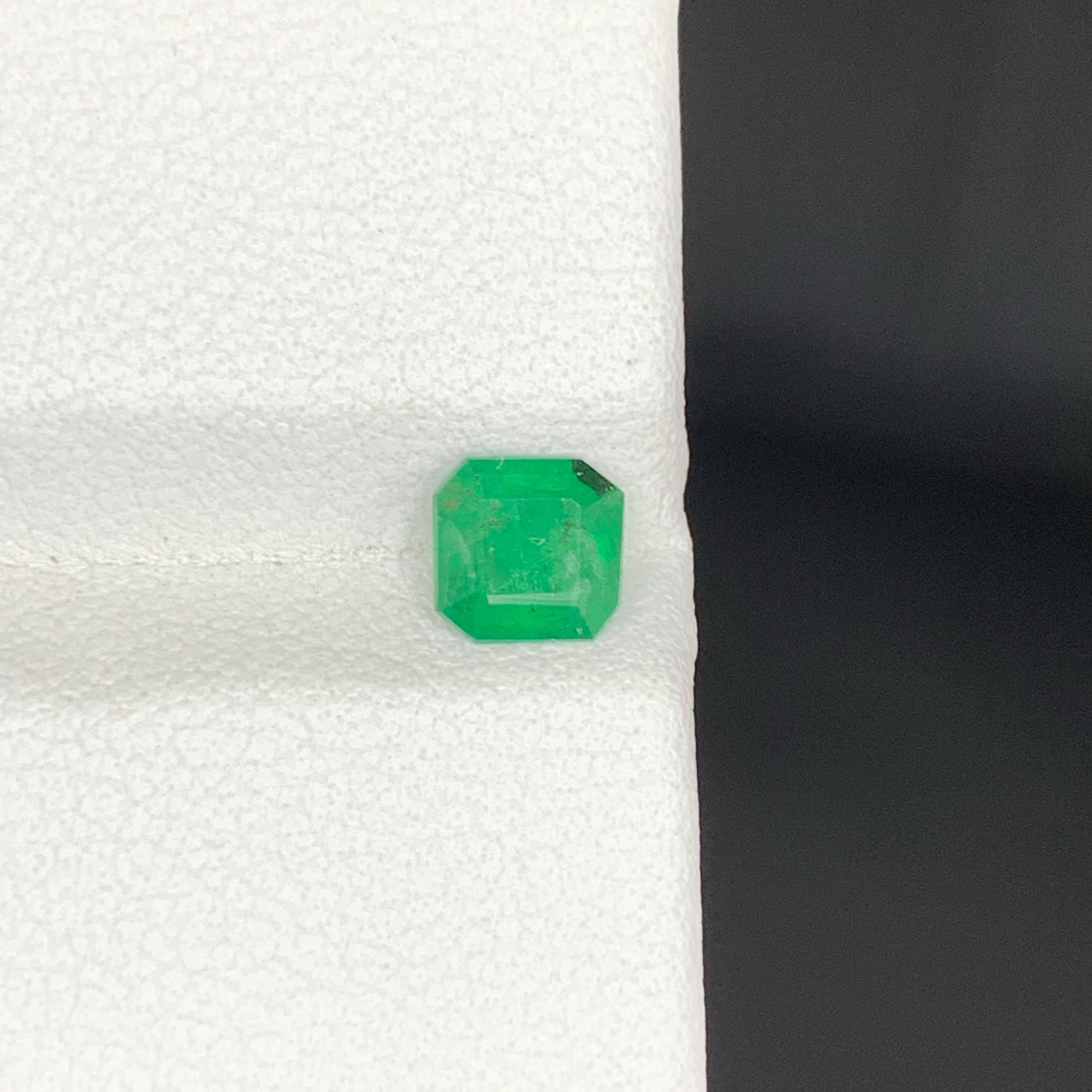 0.60 Carat Natural Loose Green Emerald Stone Asscher Cut Pakistani Gemstone (pierre précieuse pakistanaise) Unisexe en vente