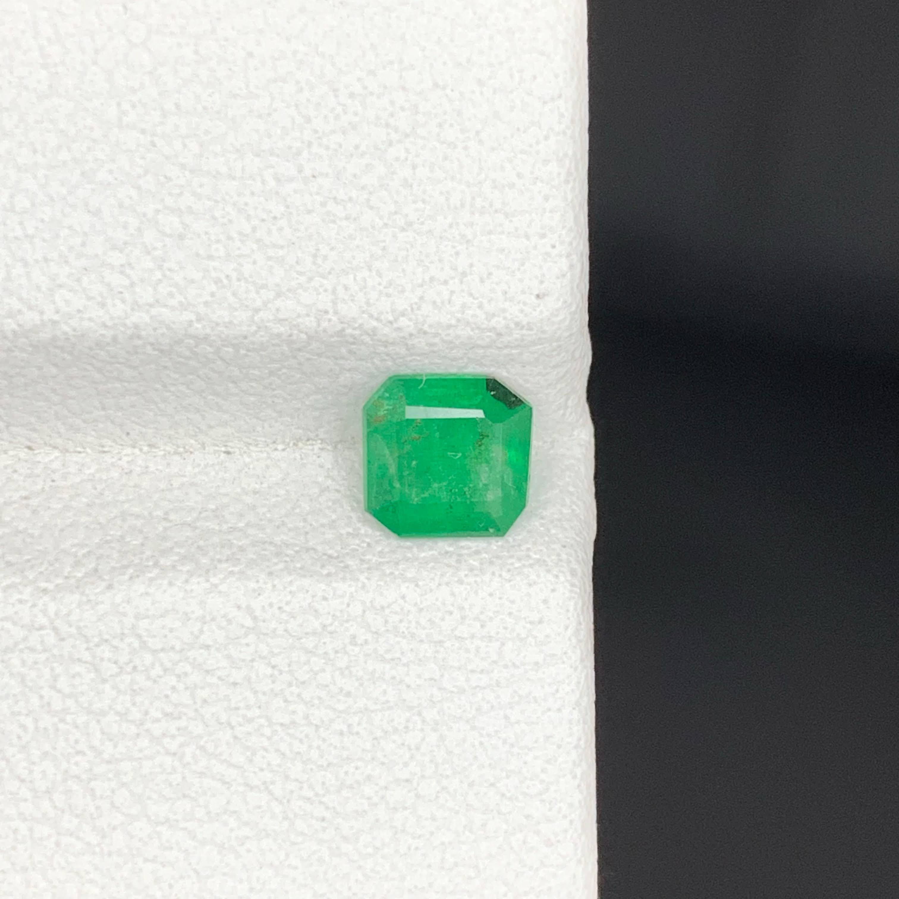 0.60 Carat Natural Loose Green Emerald Stone Asscher Cut Pakistani Gemstone (pierre précieuse pakistanaise) en vente 2
