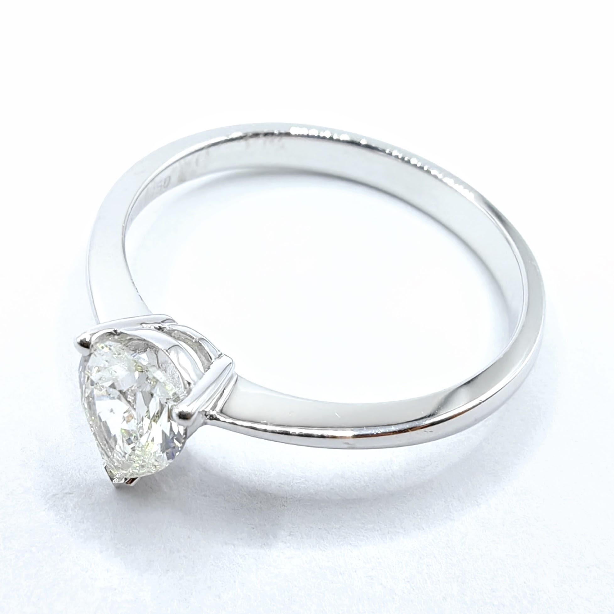 Contemporary 0.60 Carat Pear-cut Natural Diamond Classic Solitaire Ring in 18k White Gold For Sale