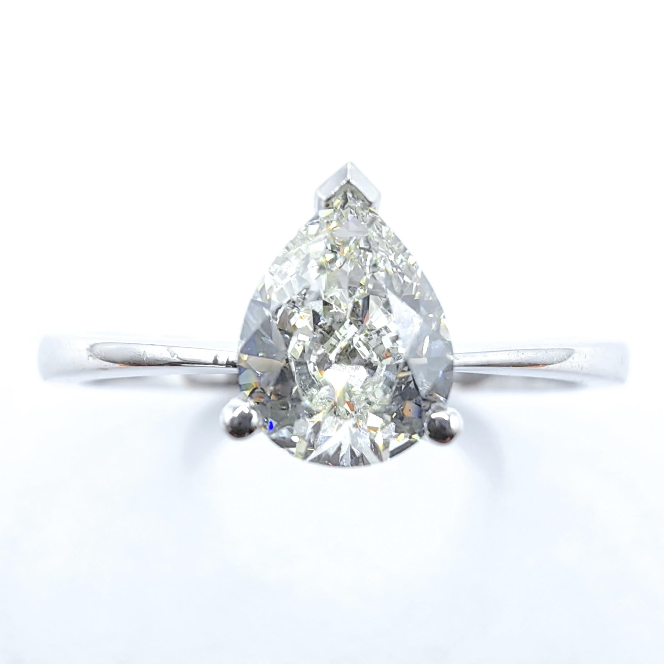 Women's 0.60 Carat Pear-cut Natural Diamond Classic Solitaire Ring in 18k White Gold For Sale