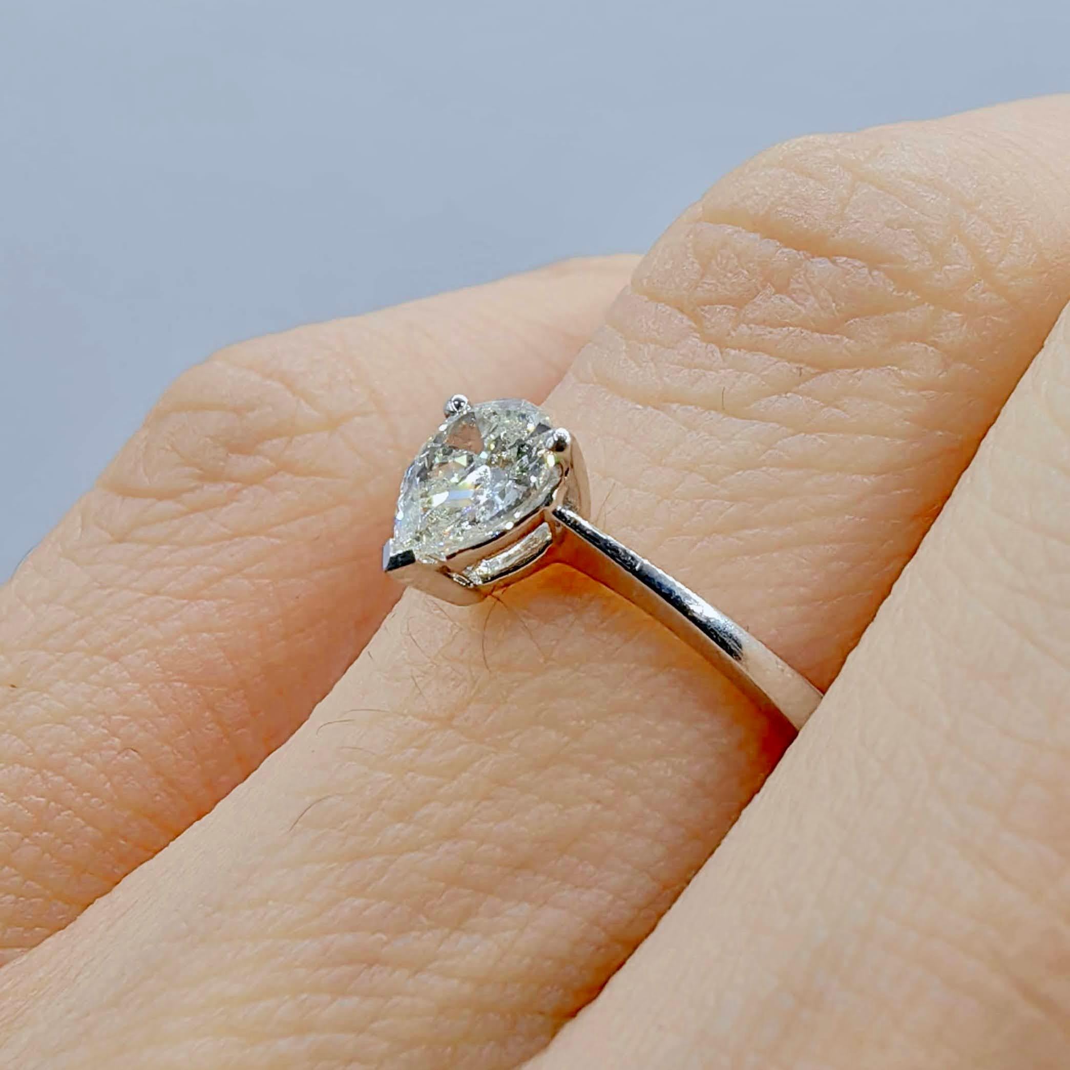 0.60 Carat Pear-cut Natural Diamond Classic Solitaire Ring in 18k White Gold For Sale 1