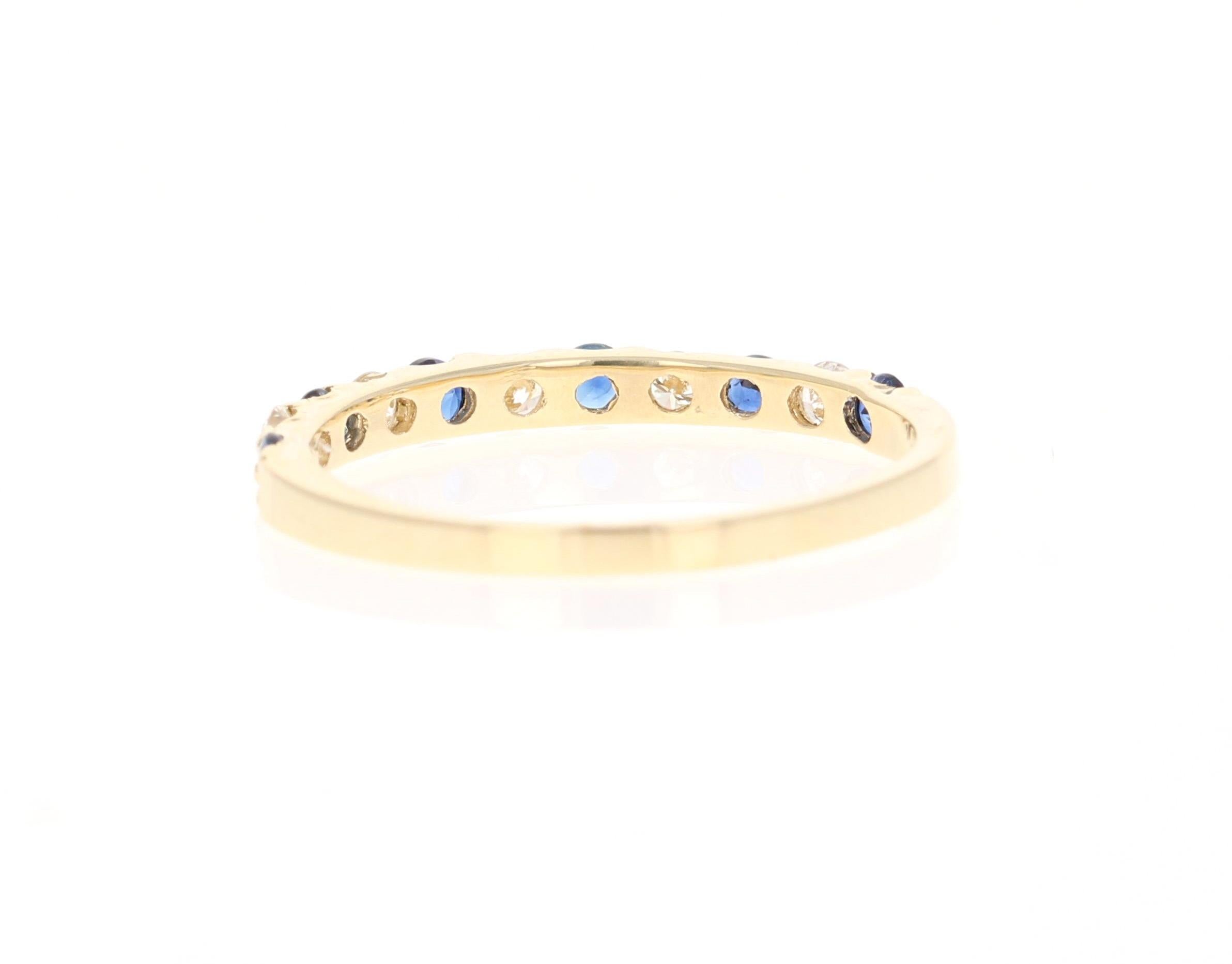 0.60 Carat Round Cut Blue Sapphire Diamond Band 14 Karat Yellow Gold In New Condition In Los Angeles, CA