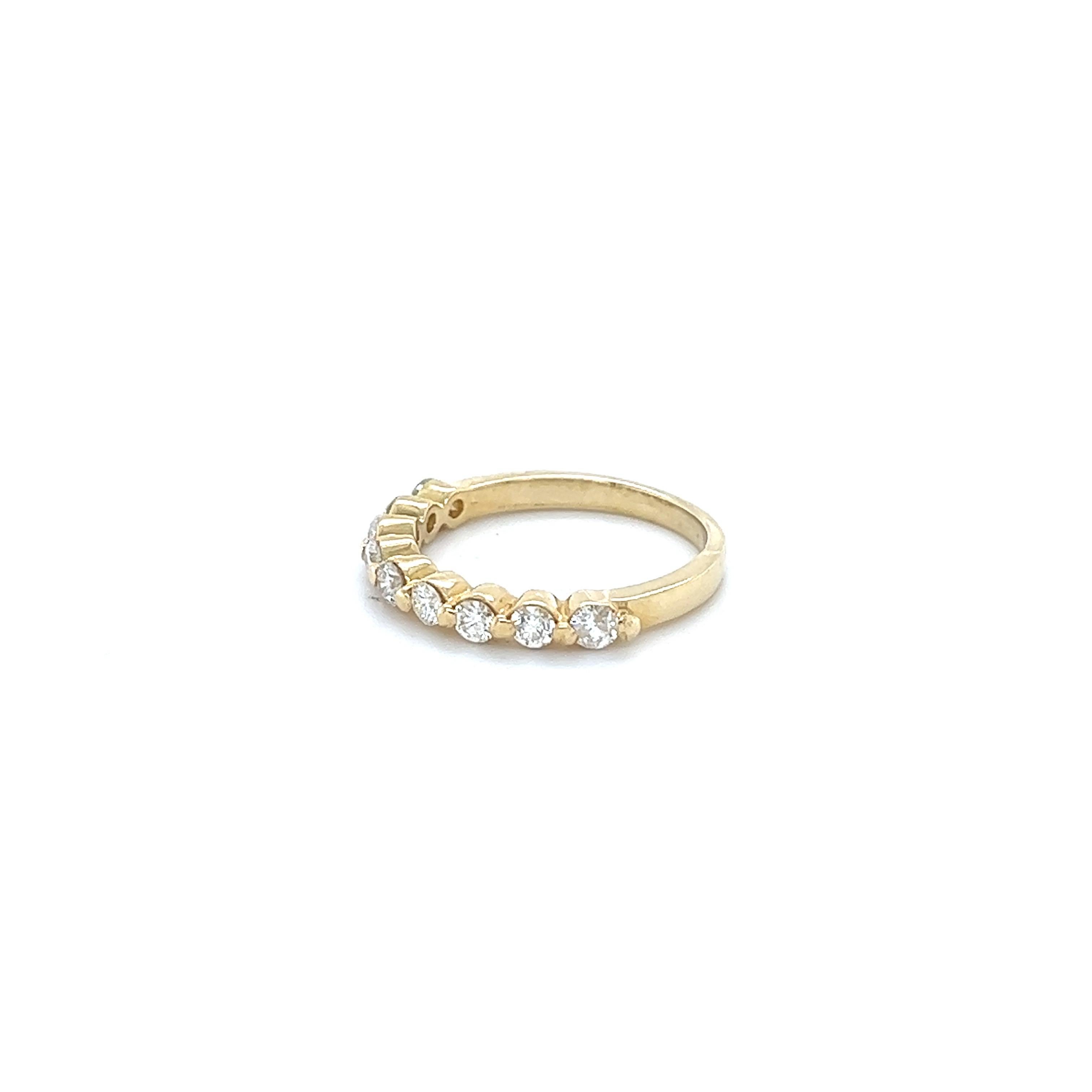 0.60 Carat Round Cut Diamond 14 Karat Yellow Gold Band In New Condition For Sale In Los Angeles, CA