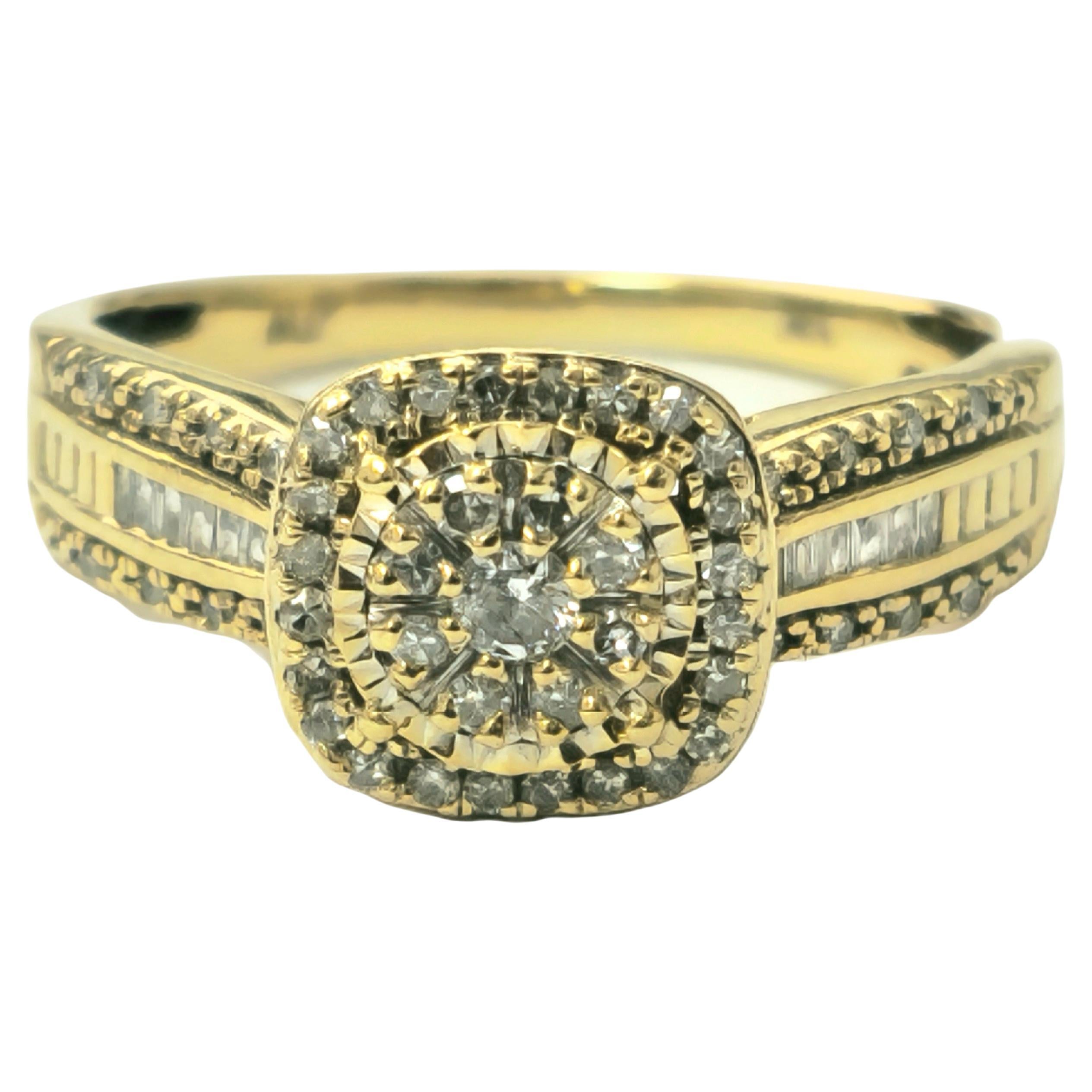 0.60 Carat Total Diamond Wedding Ring in 10k yellow Gold For Sale