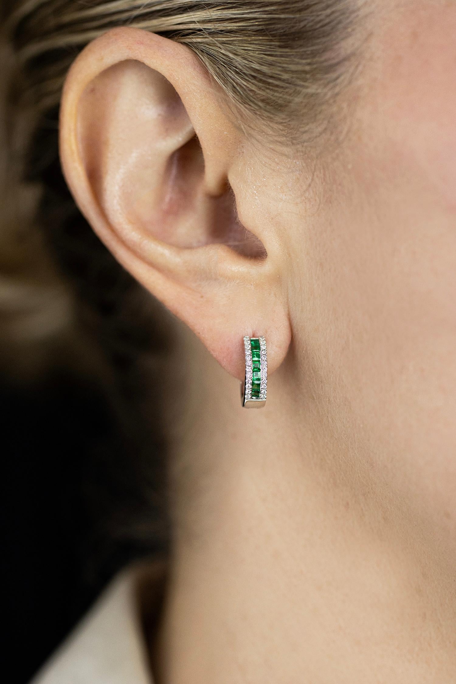 Contemporary Roman Malakov 0.60 Carat Total Mixed-Cut Emerald & Diamond Huggie Earrings For Sale