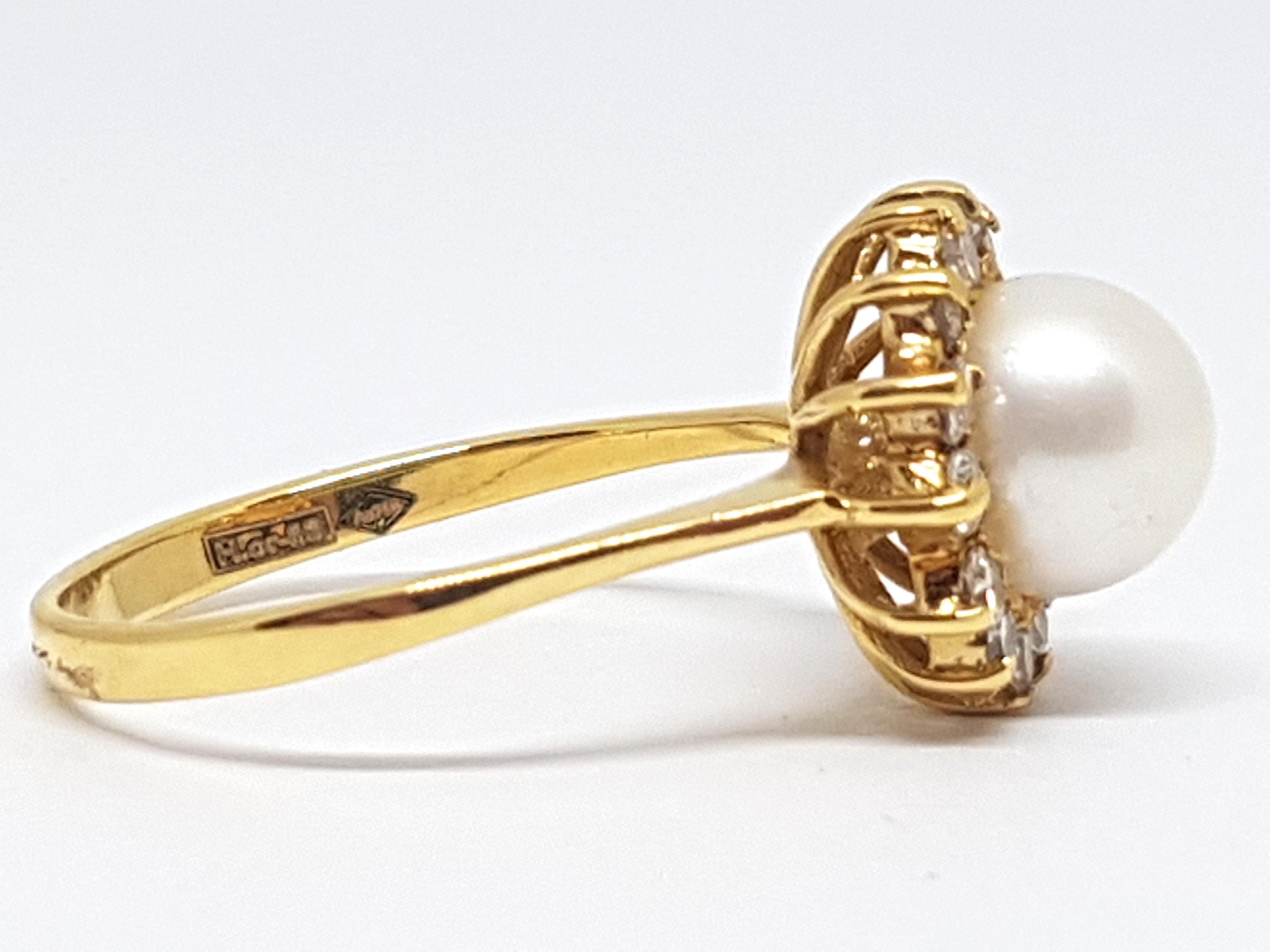 0.60 Carat Yellow Gold Diamond Pearl Ring In New Condition For Sale In Antwerp, BE