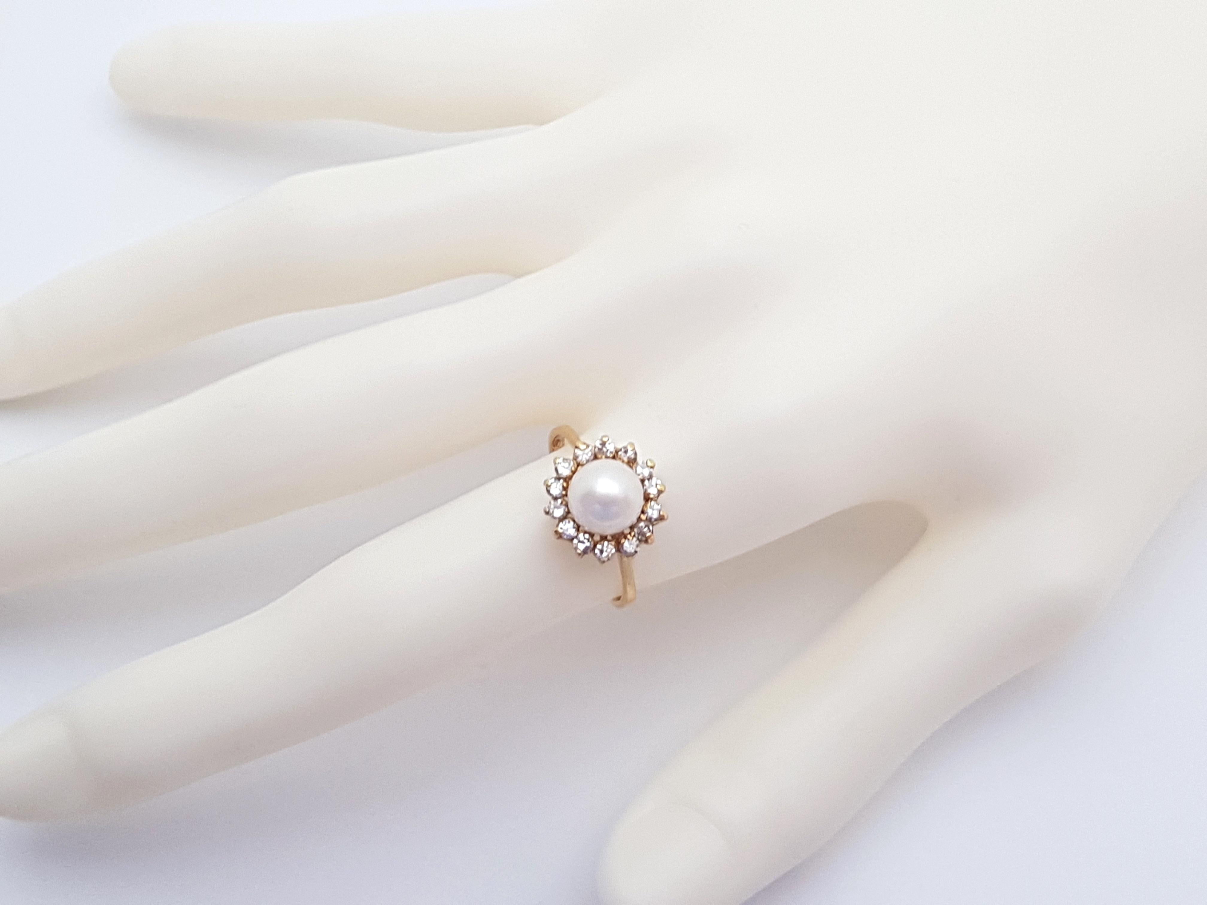 0.60 Carat Yellow Gold Diamond Pearl Ring For Sale 2