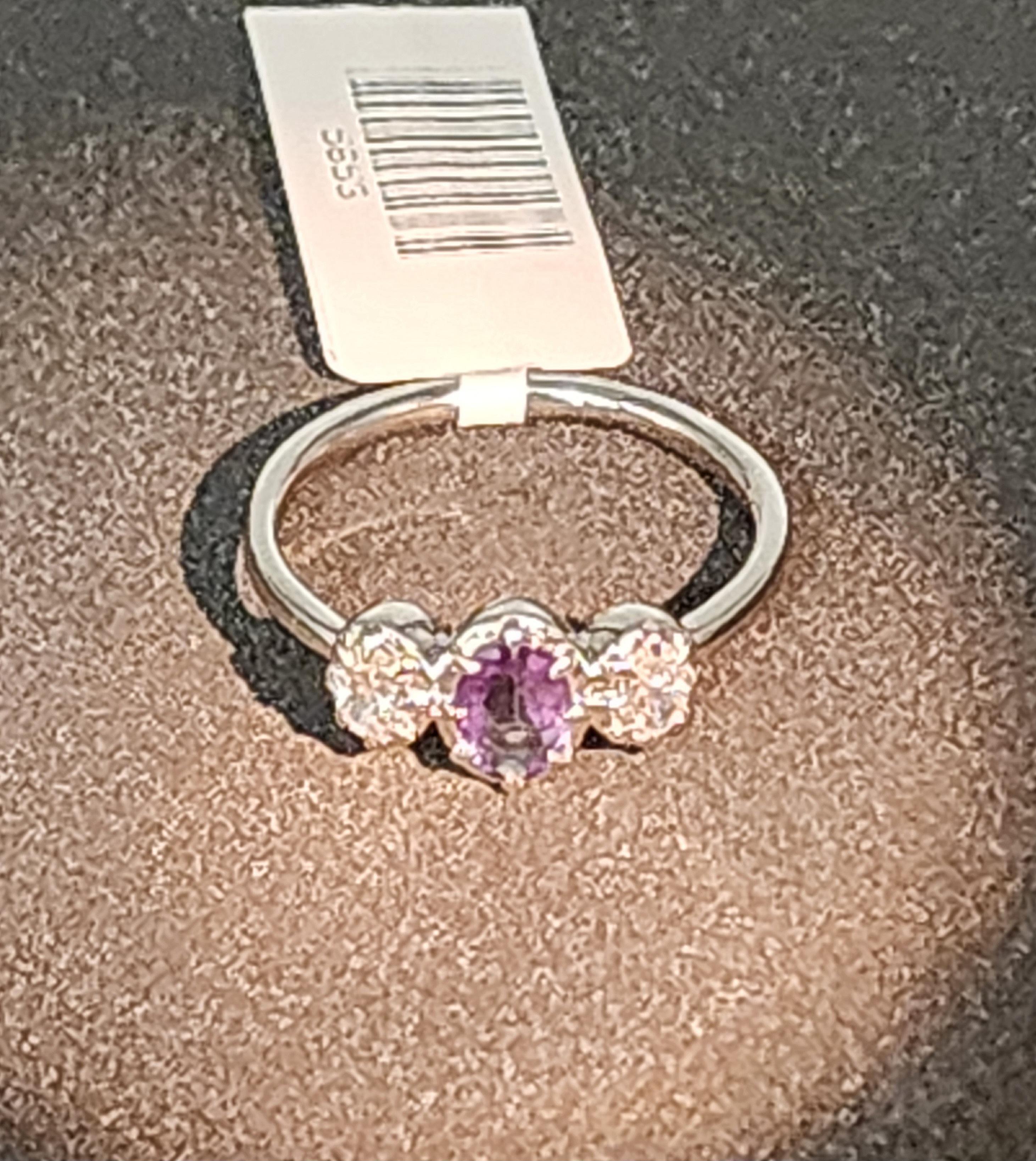 0,60 ct Natürlicher Alexandrit & Diamant Ring - Platin (Ovalschliff) im Angebot