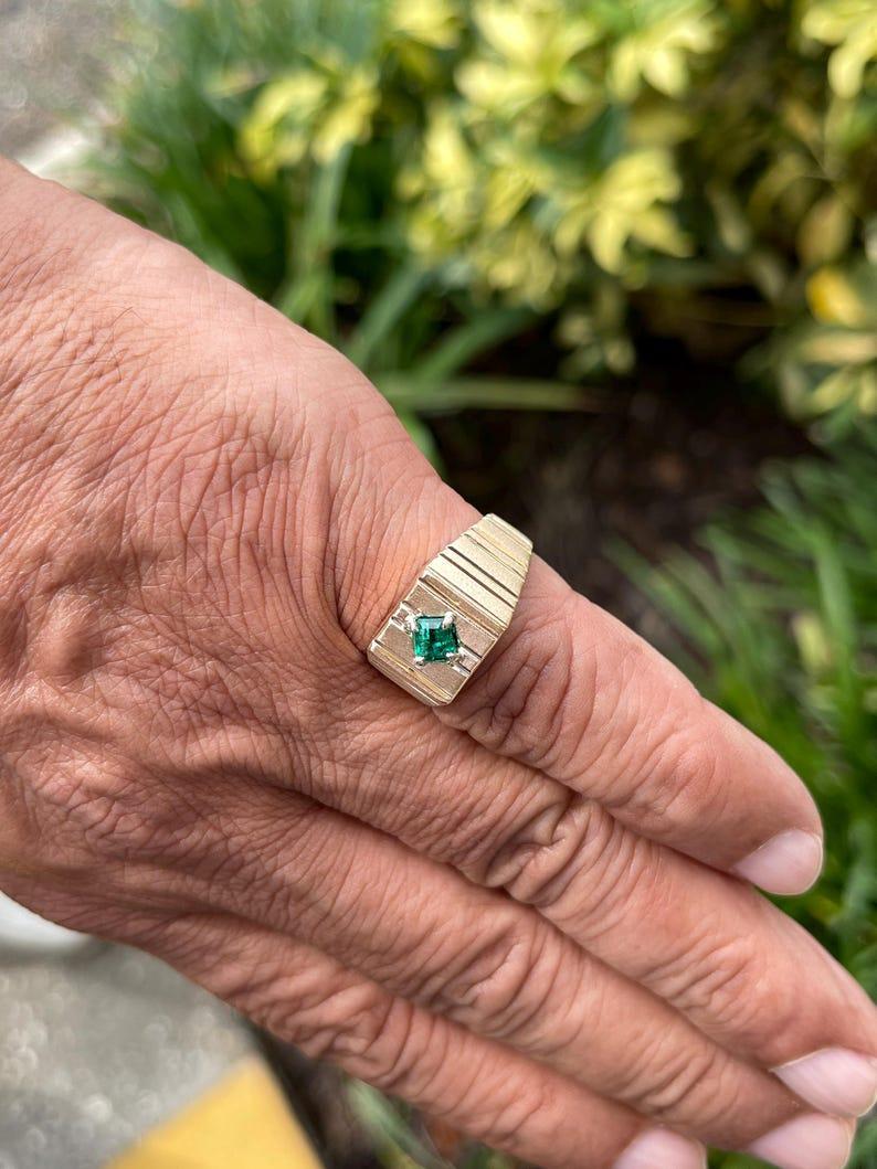 0.60ct 14K Rich Green Emerald Solitaire Men's Ring Emerald Cut 4 Prong Gold 585 For Sale 1