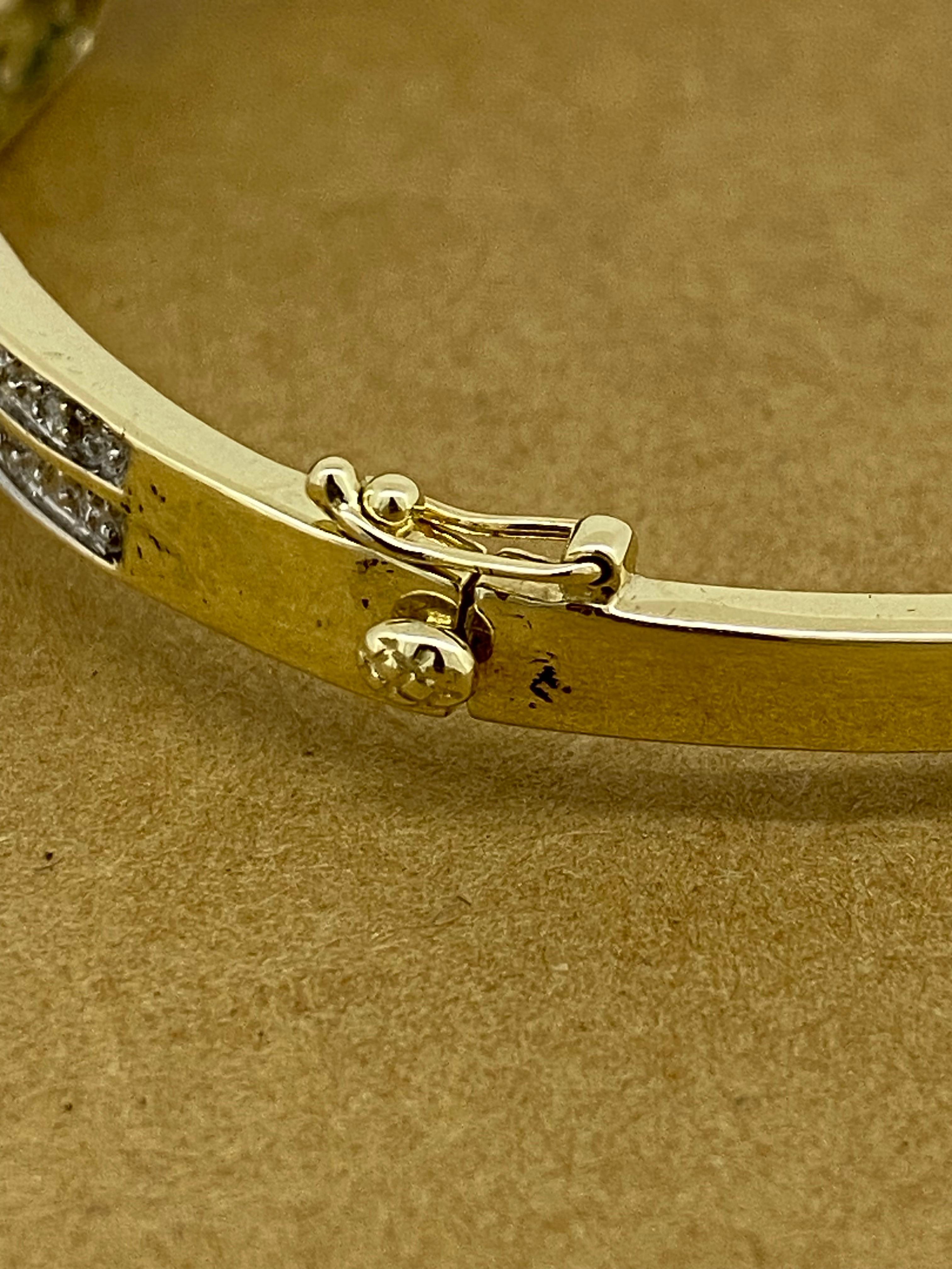 0.60ct Diamond, 2.00ct Gilson Emerald, 9K Yellow Gold Vintage Bangle, 19cm -7.5