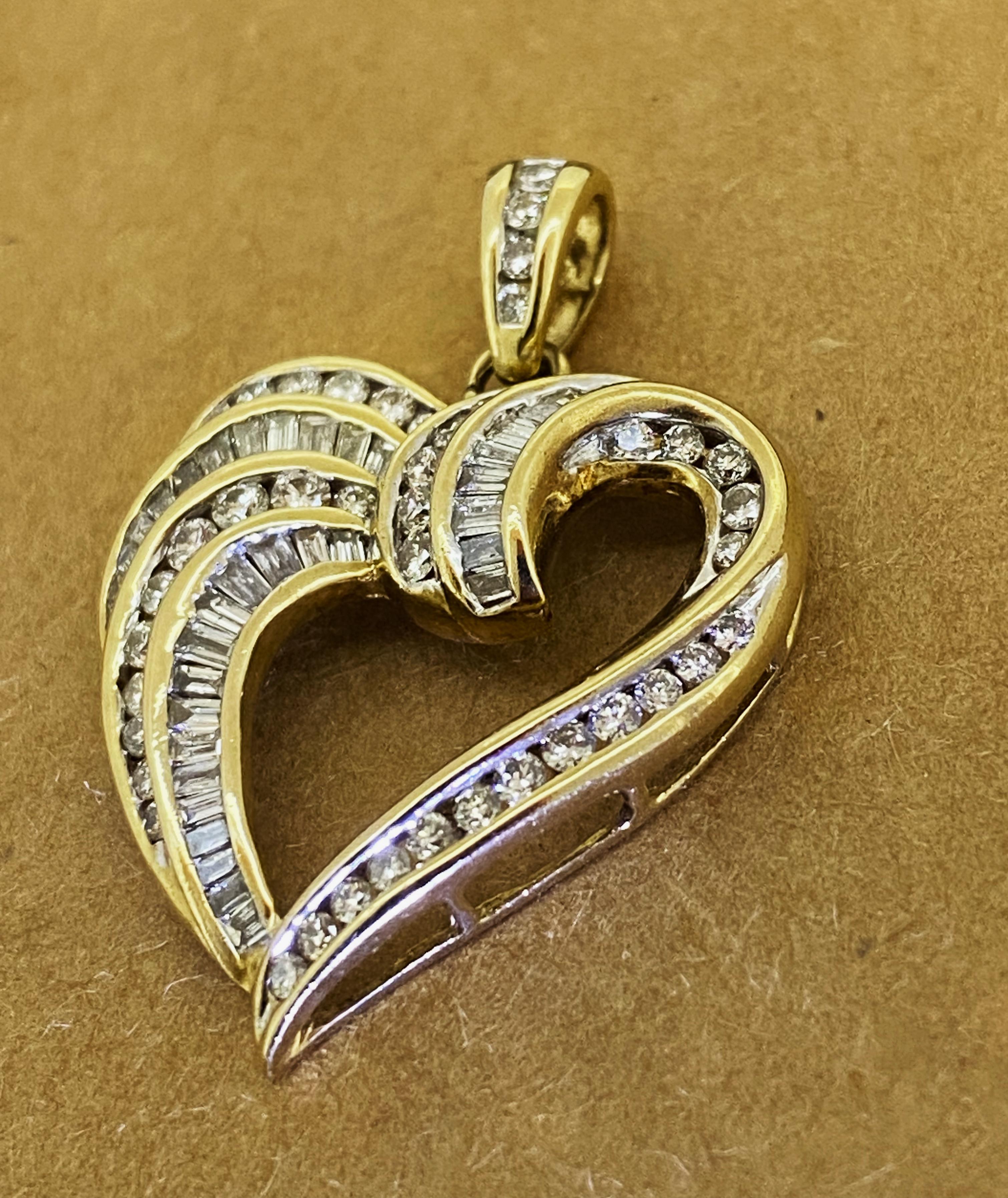 Modern 0.60ct Diamond (Baguette & Round) Heart-Shaped Vintage Pendant in 9K Yellow Gold For Sale