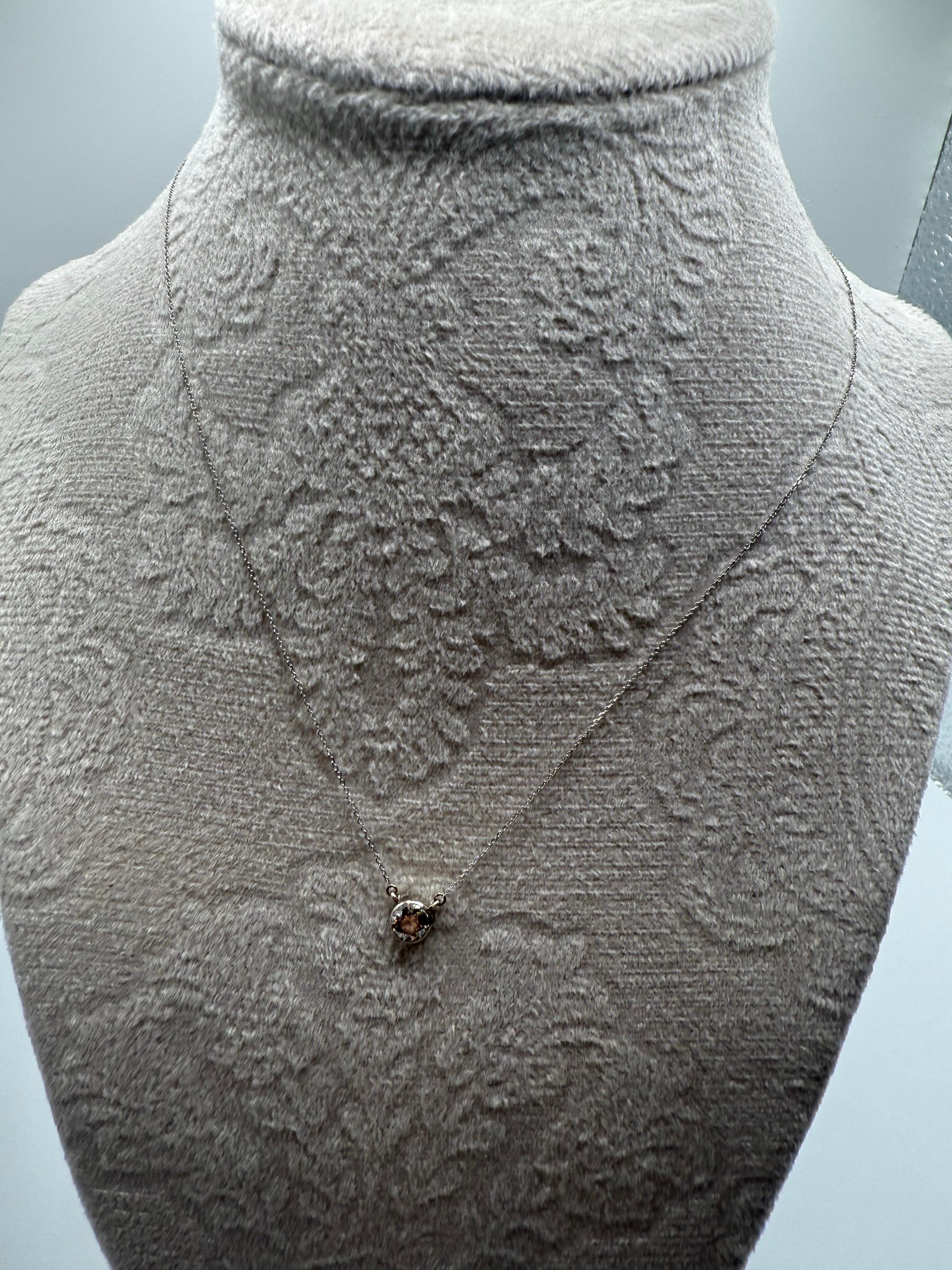 0,60ct Diamond Lünette Anhänger Halskette 14KT 16