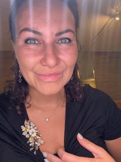 0.60ct Diamond bezel set pendant necklace 14KT gold 18" chain