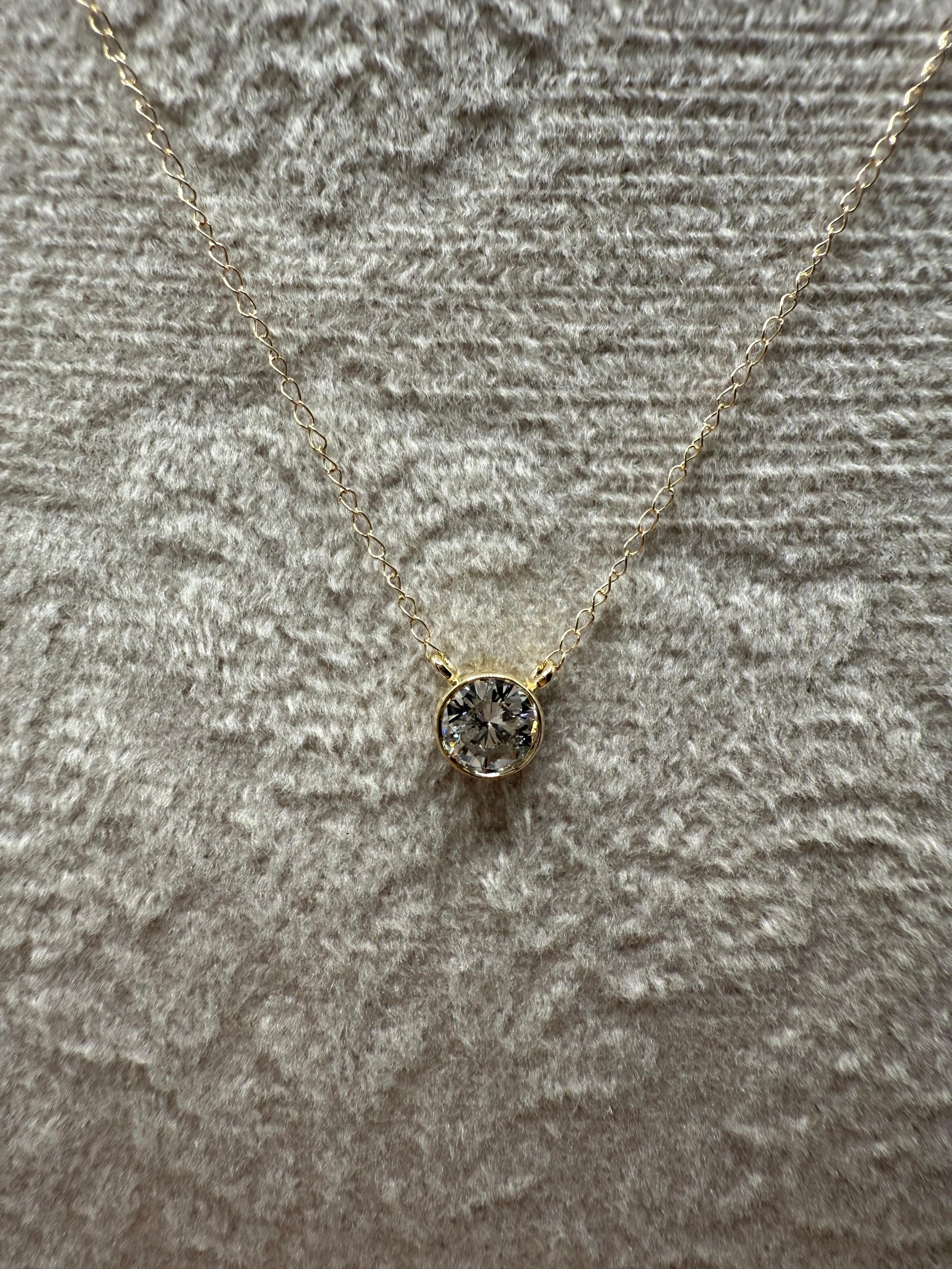 0,60ct Diamond Bezel Set Anhänger Halskette 14KT Gold 18