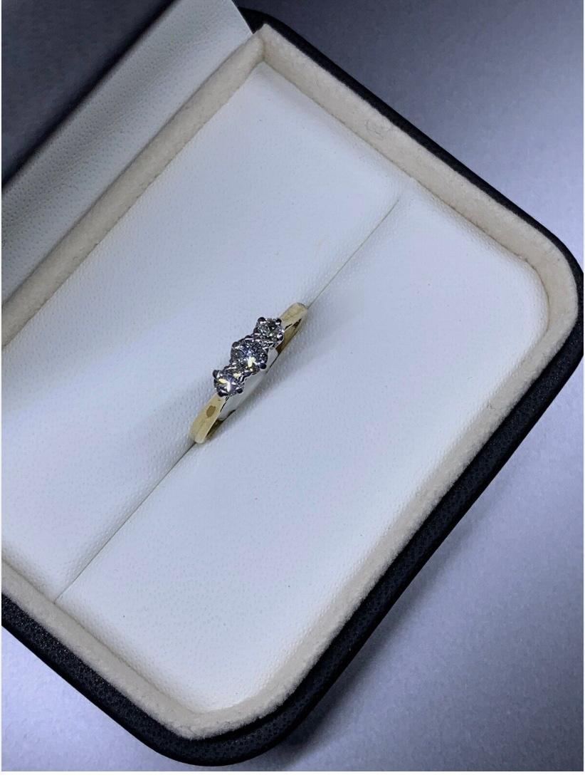 0.60ct Diamond chunky trilogy engagement ring 18ct yellow gold In New Condition For Sale In London, GB