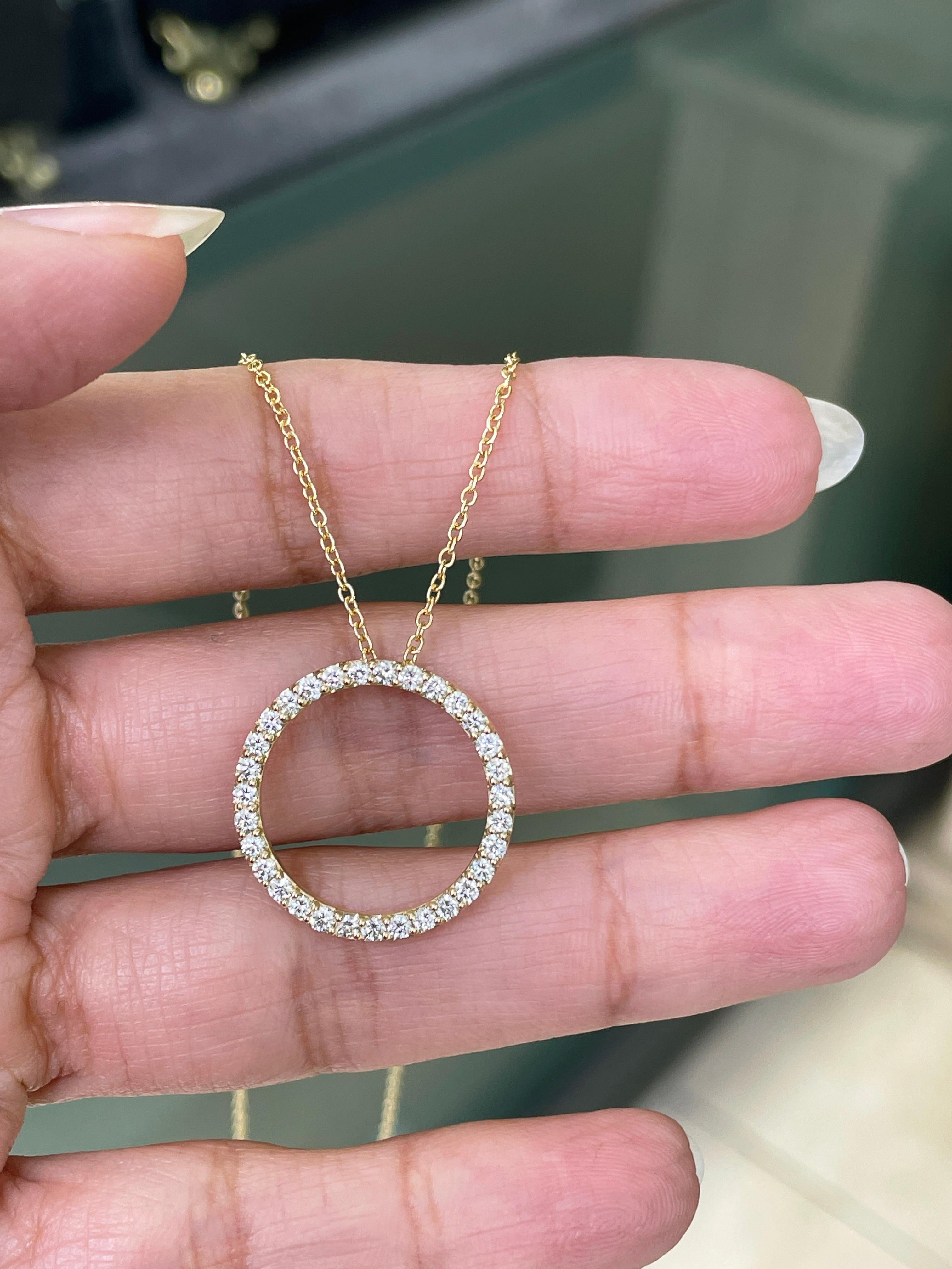 0.60ct Diamond Set Circle 18 Carat Yellow Gold Pendant and Chain In New Condition In London, GB