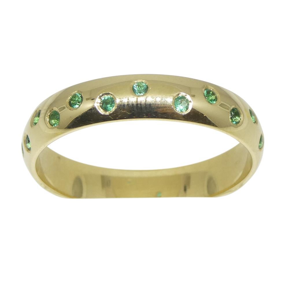 Contemporary 0.60ct Emerald Starry Night Wedding Ring set in 14k Yellow Gold For Sale
