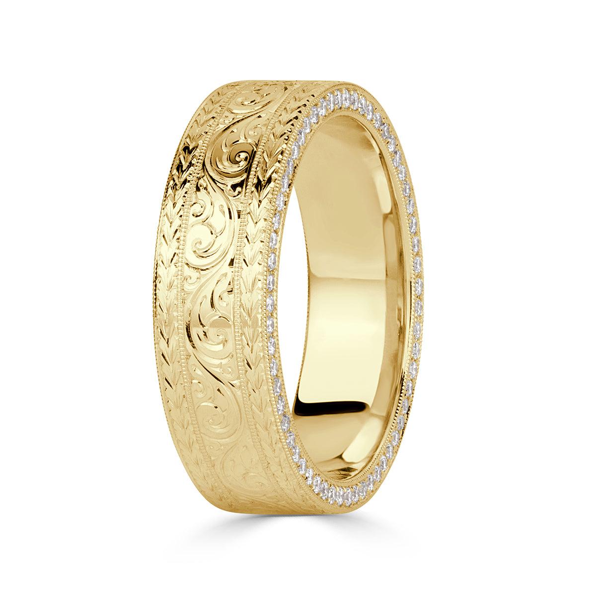 0.60ct Round Brilliant Cut Diamond Men
s Engraved Wedding Band 7.0mm For Sale