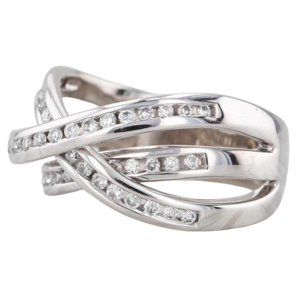 Anello a fascia con sovrapposizione di diamanti da 0,60 ct. in oro bianco 14k misura 7,25 in vendita