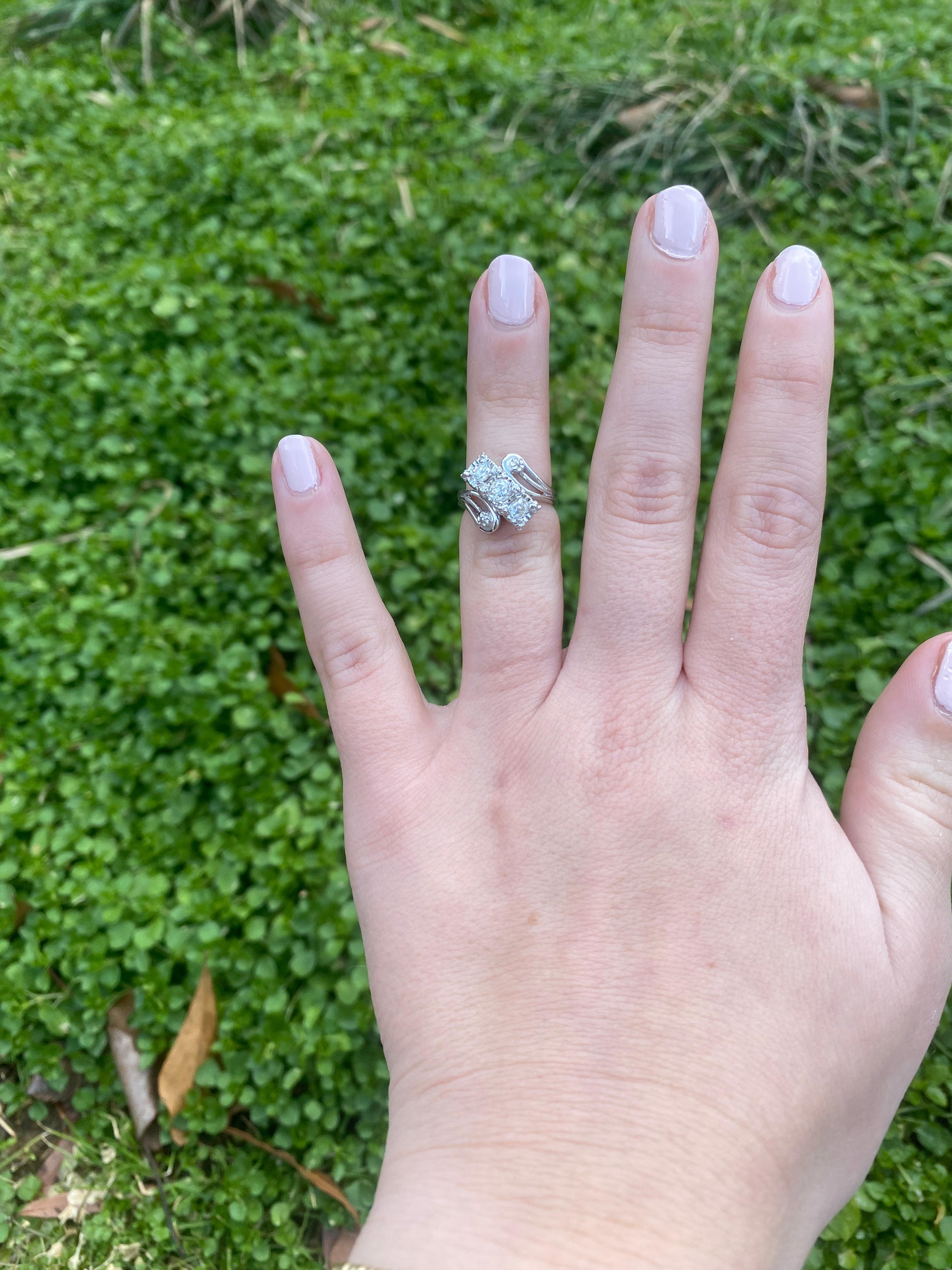 0.60ctw Diamond Statement Ring, 14k White Gold, Ring Size 3.5 For Sale 1