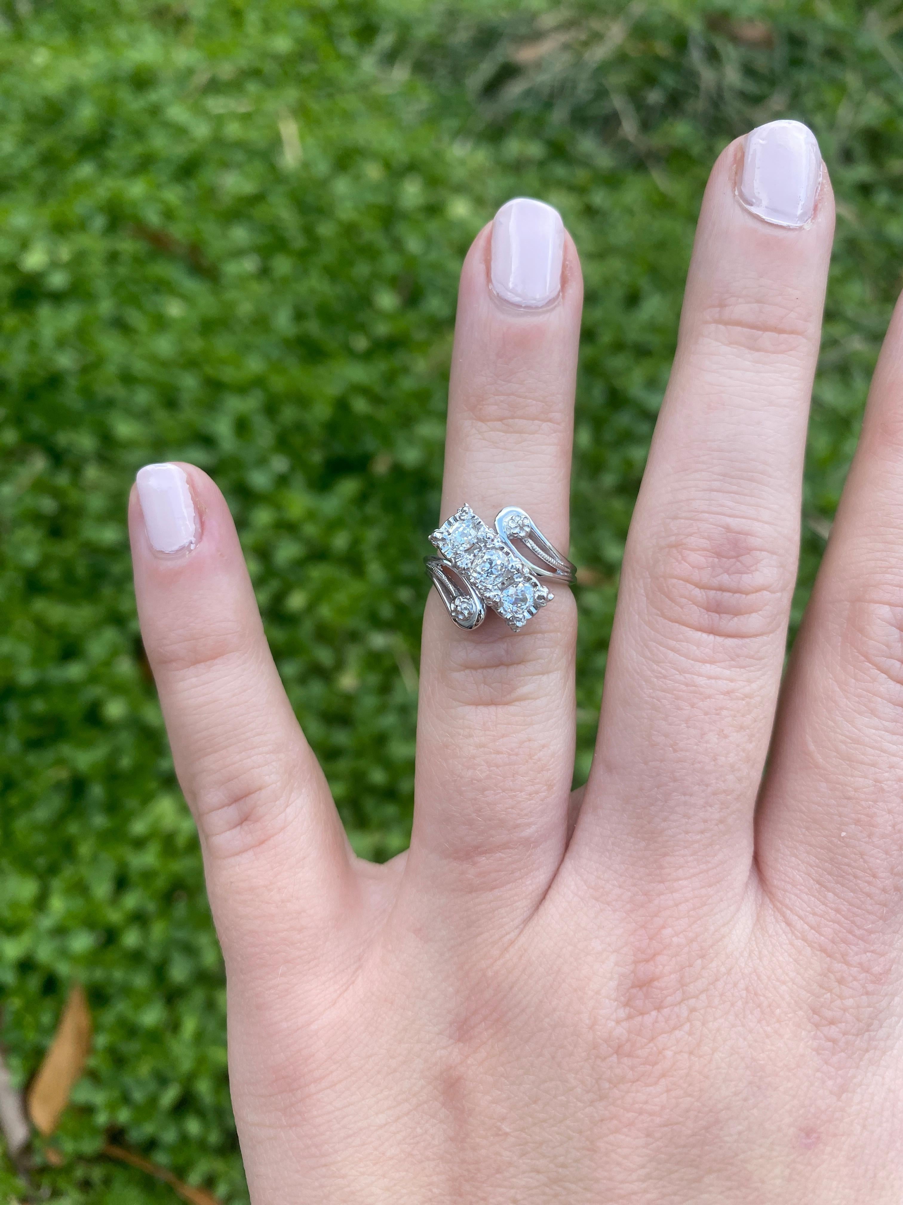 0.60ctw Diamond Statement Ring, 14k White Gold, Ring Size 3.5 For Sale 2