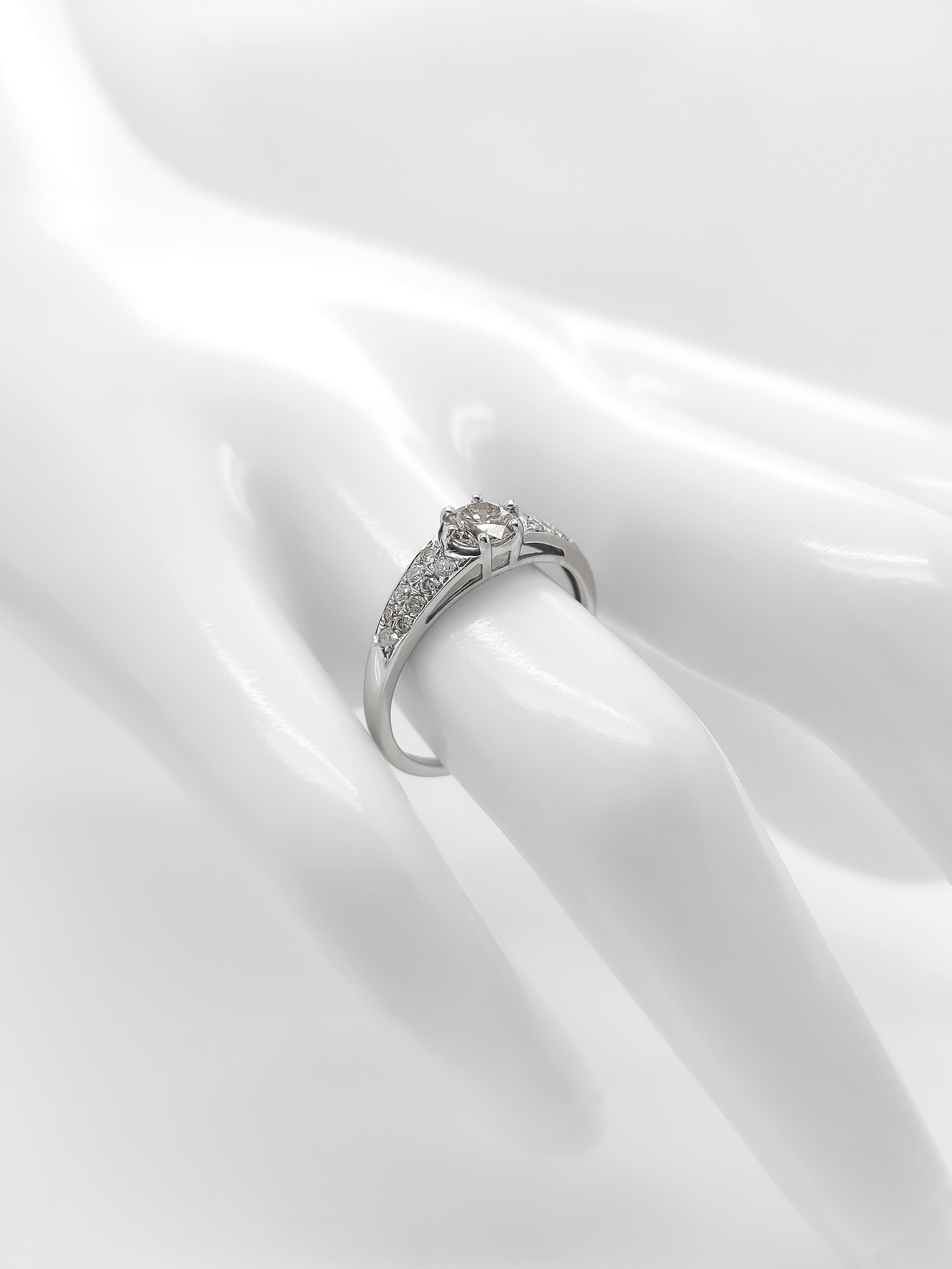 Round Cut NO RESERVE PRICE 0.60CTW Round Diamond Ring 14K White Gold  For Sale
