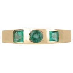 0.60tcw 14K Medium Green Round & Princess Cut Emerald Bezel Set Three Stone Band (bracelet à trois pierres)
