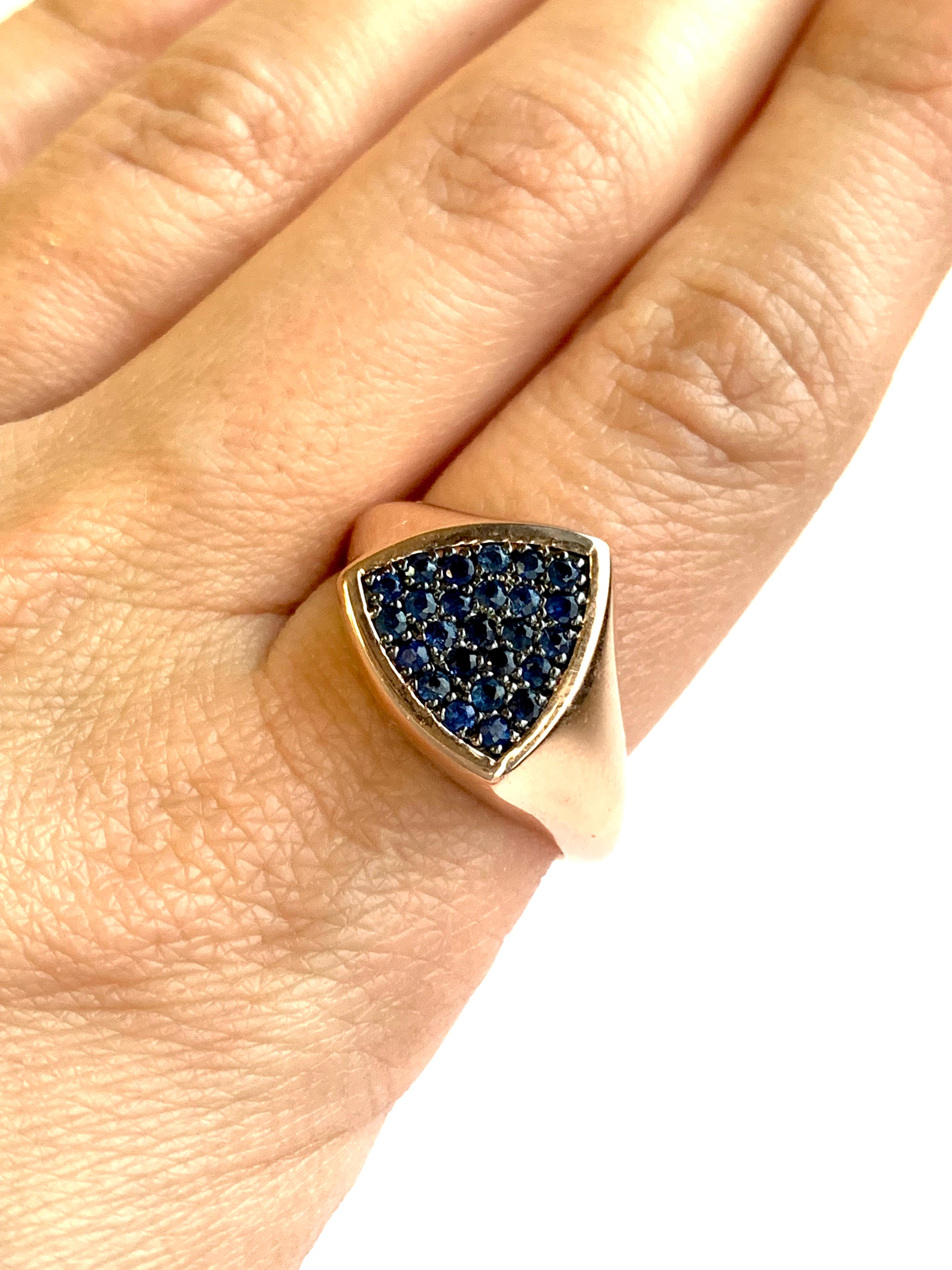 Contemporary 0.61 Carat Blue Sapphire Ring