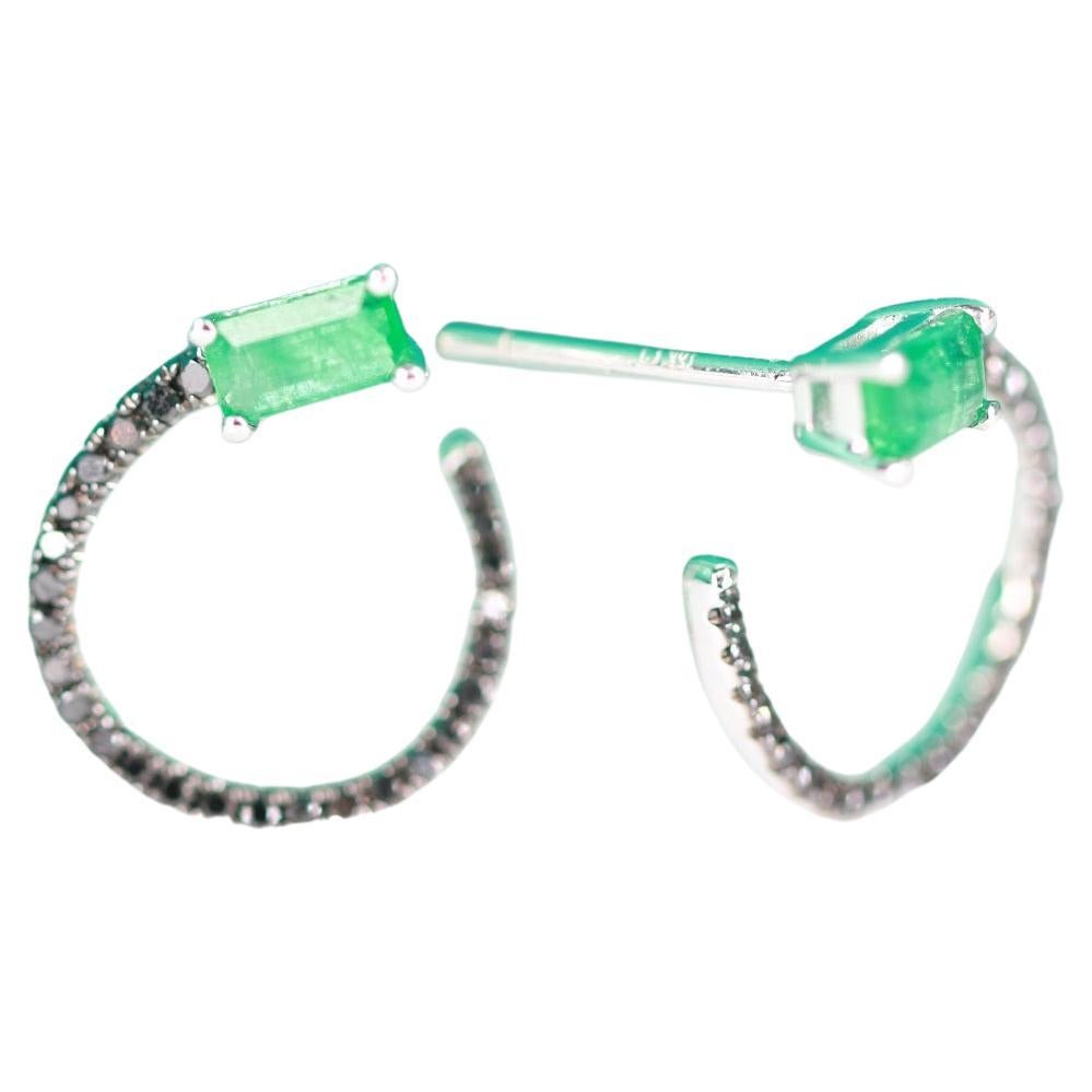 Art Deco 0.61 Carat Emerald Cut Emerald and Brown Diamond 18 Karat White Gold Earring For Sale