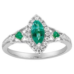 Anello in oro 14KW con accenti di diamanti marquise da 0,61 carati e smeraldo quadrato da 0,12 carati