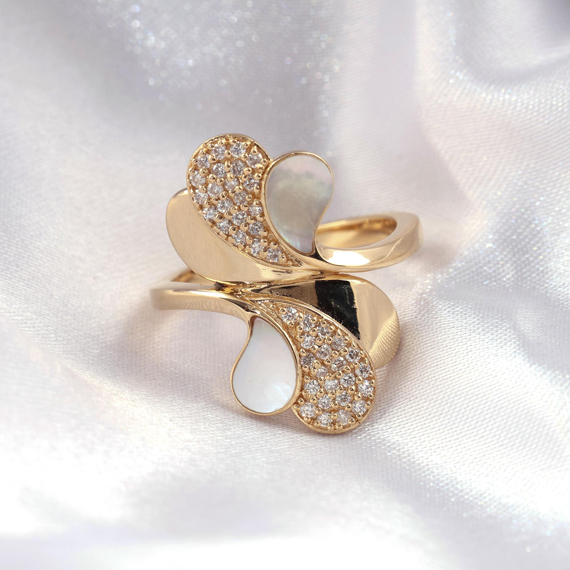 Im Angebot: 0,61 Karat Perlmutt Edelstein Ring 0,30 Karat Diamant 18 Karat Gelbgold () 4