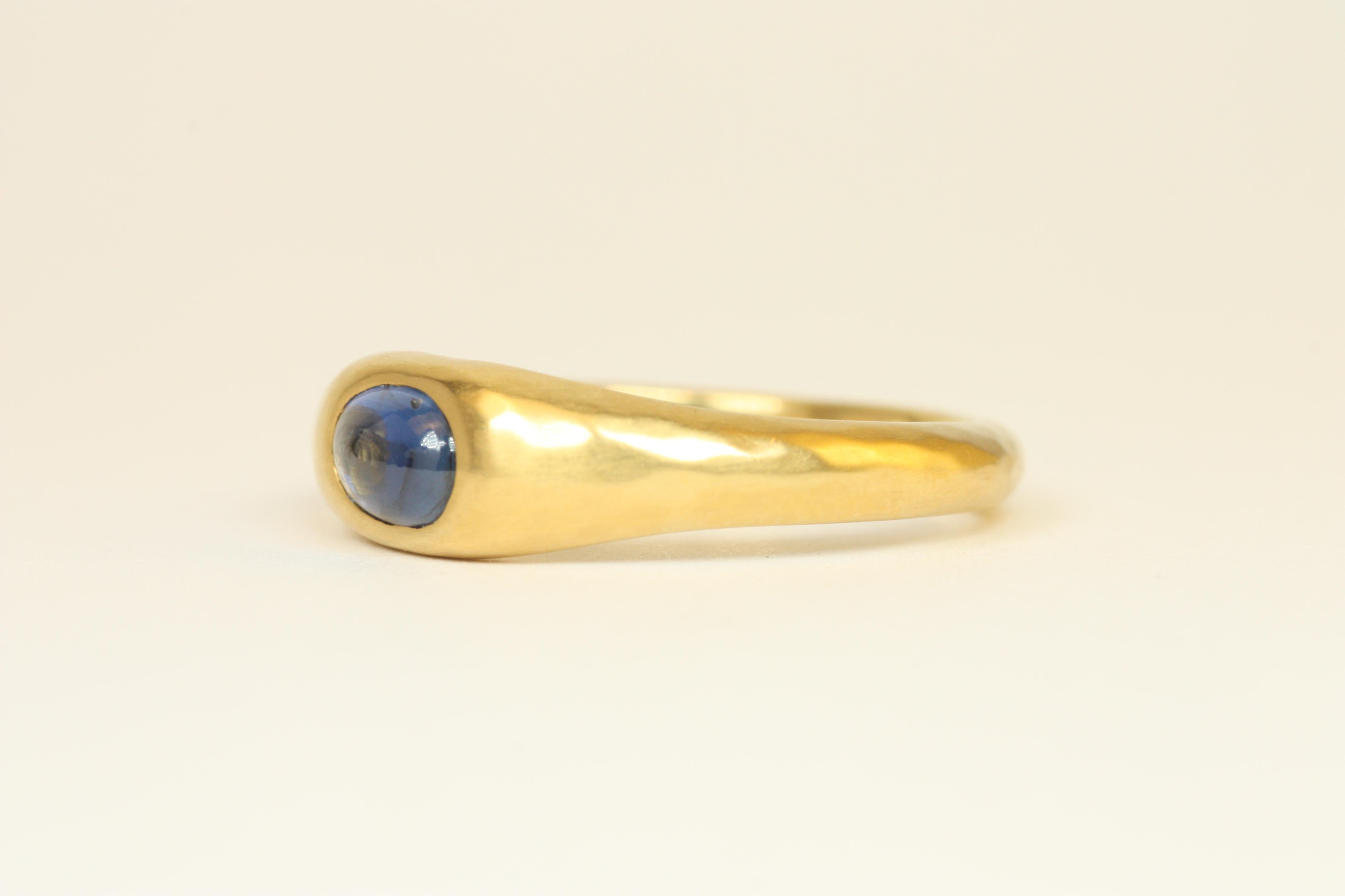 Modern 0.61 Carat Oval Cabochon Cut Blue Sapphire 22K Yellow Gold Handmade Gypsy Ring