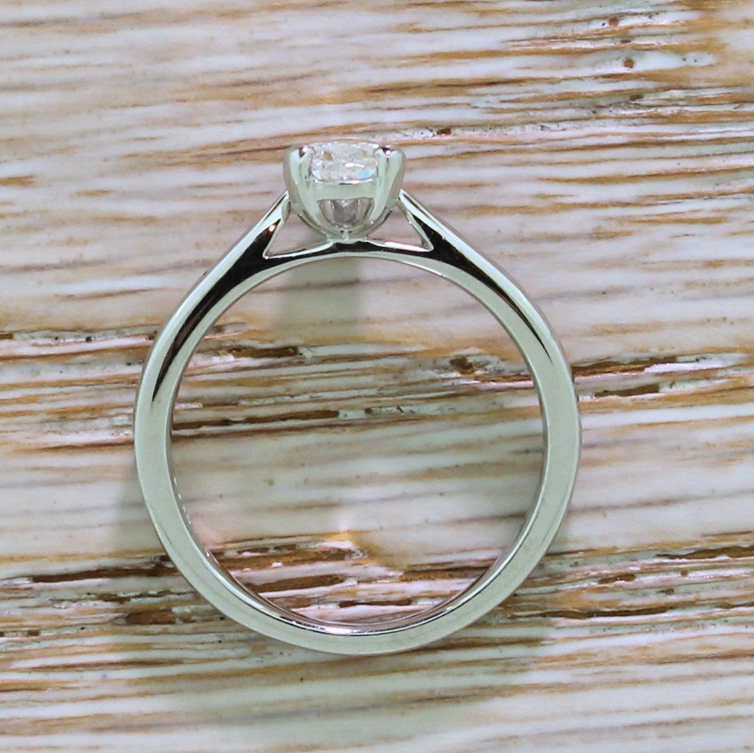 0.61 Carat Pear Cut Diamond Platinum Engagement Ring In New Condition In Essex, GB