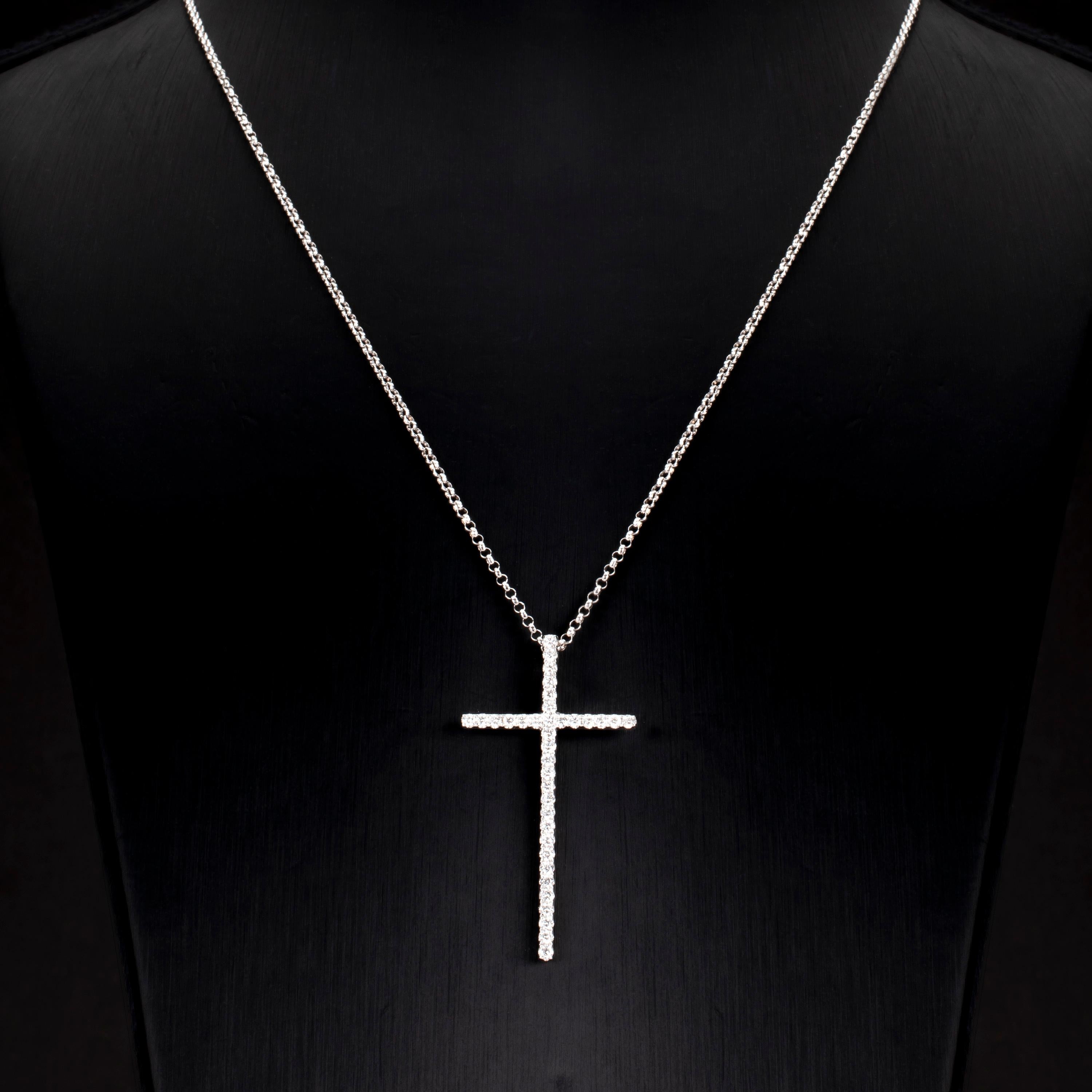 Round Cut 0.61 Carat Round Brilliant Diamond 18 Karat White Gold Cross Pendant Necklace For Sale