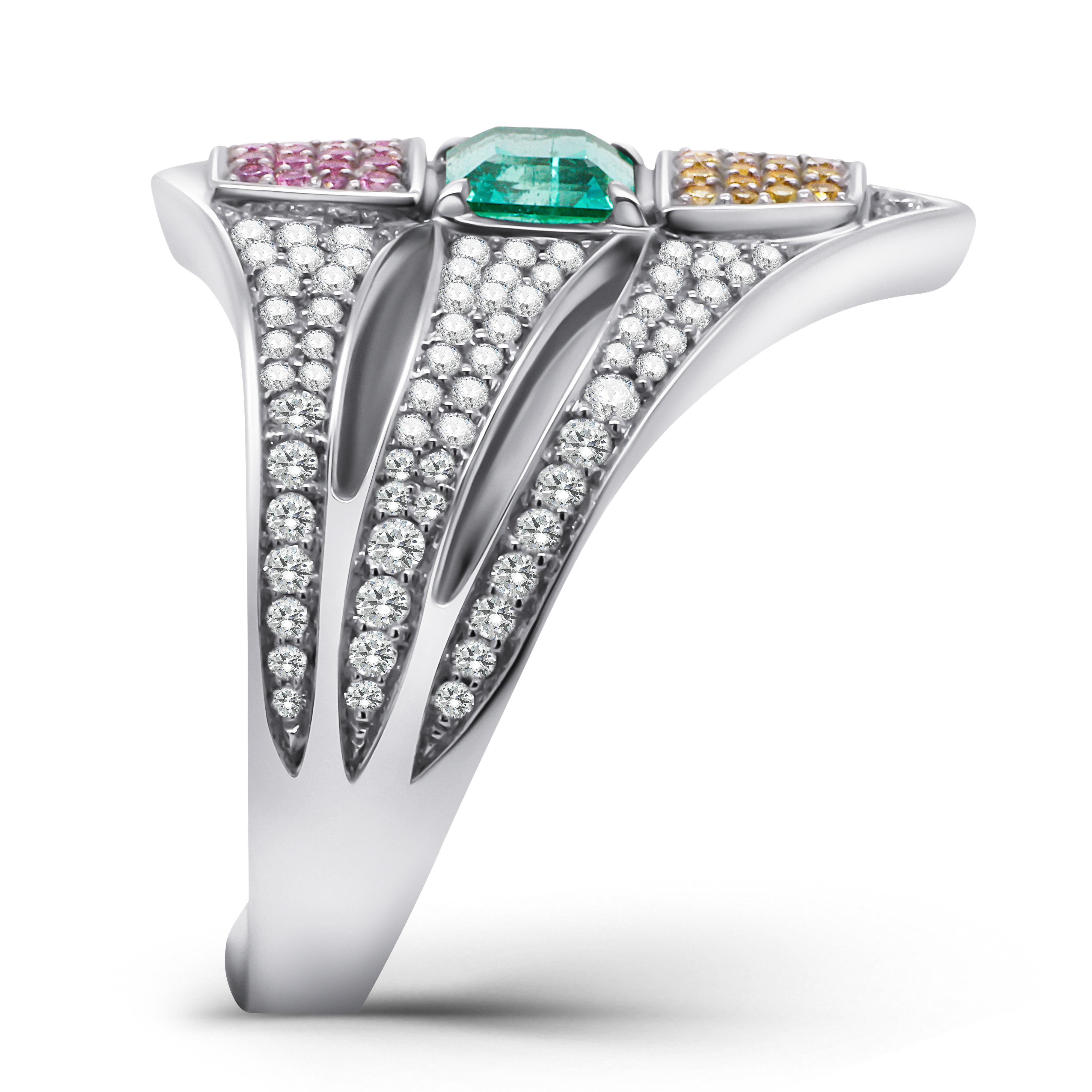 0,61 Karat Smaragd Rosa und gelber Saphir Diamant Dreisteinring (Georgian) im Angebot
