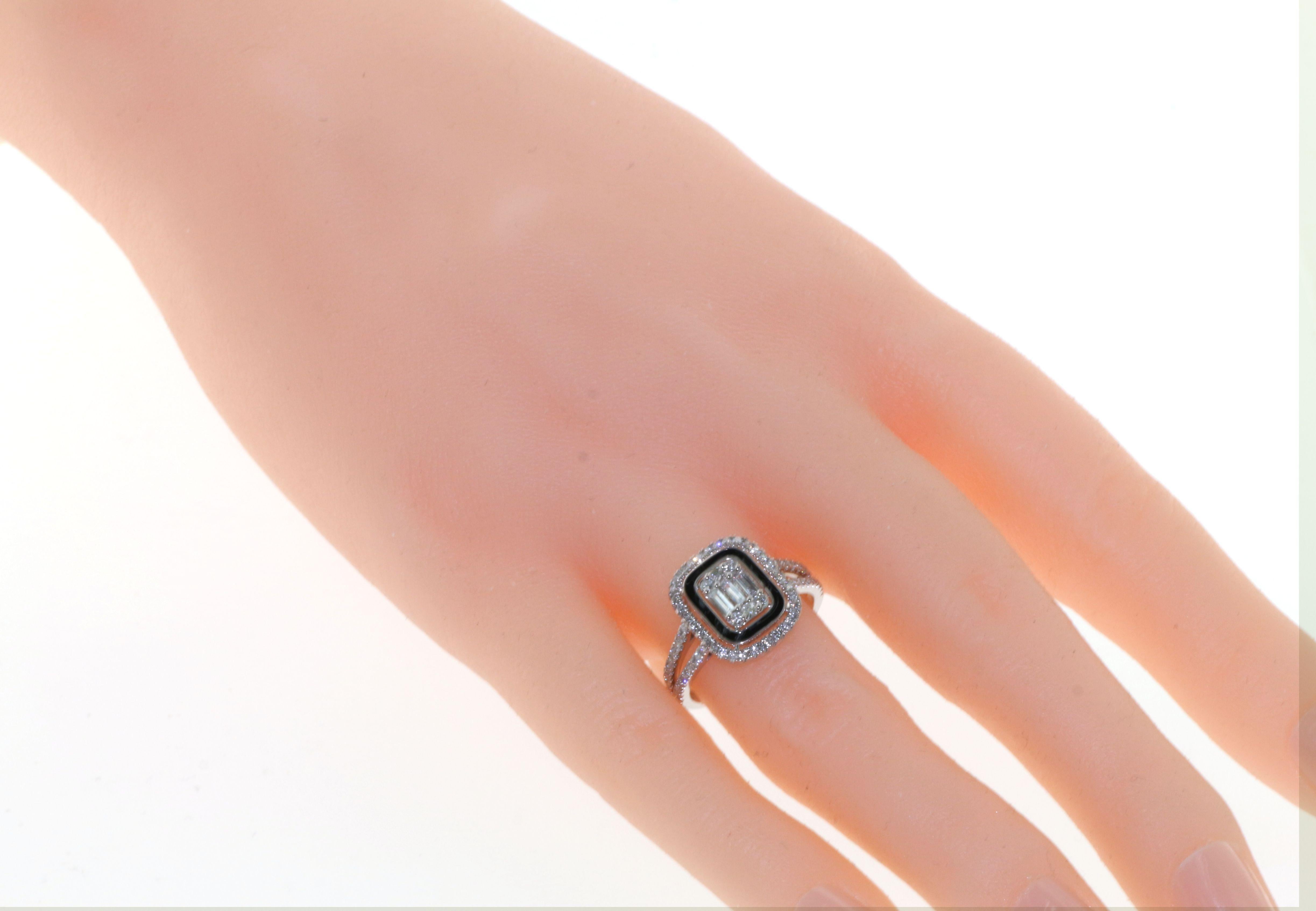 0.61Ct Baguette Diamond Black Enamel Ring in 14 Karat White Gold In New Condition For Sale In Hong Kong, HK