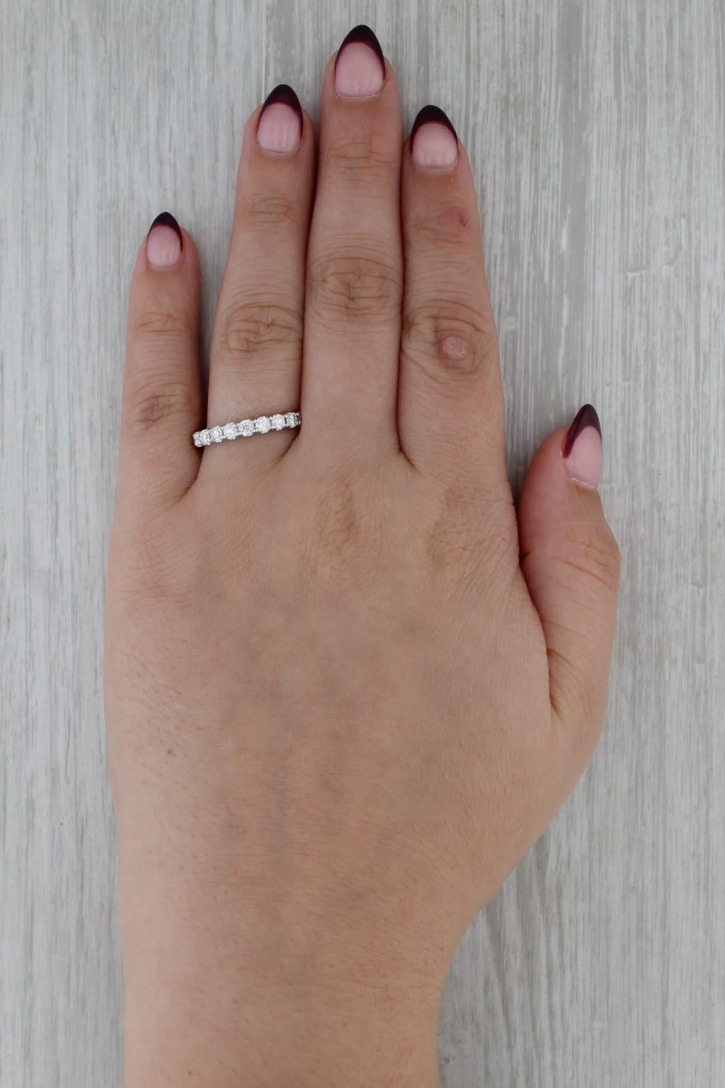 Fascia per anniversario con diamante da 0,61ctw in oro bianco 14k impilabile Sz 8-8,25 in vendita 4