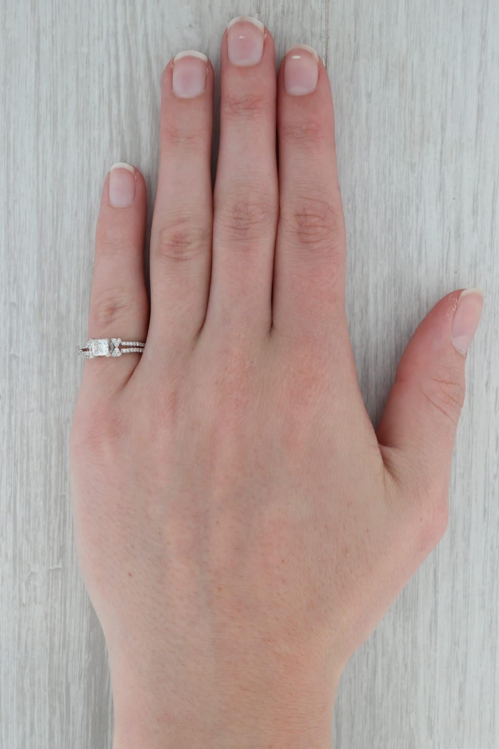 Anello di fidanzamento con diamante principessa da 0,61 carati in oro bianco 14k, misura 4,75 in vendita 3