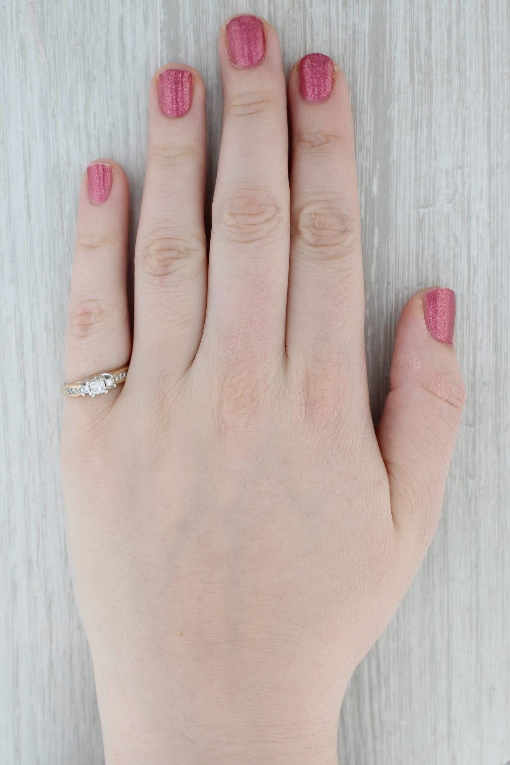 Anello di fidanzamento con diamante principessa da 0,61ctw in oro giallo bianco 14k, misura 7 in vendita 4