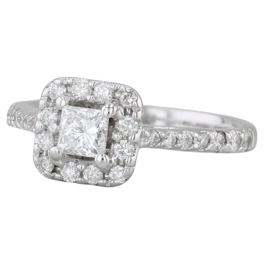 Anello di fidanzamento con diamante aureolato da 0,61 carati in oro bianco 14k, misura 5