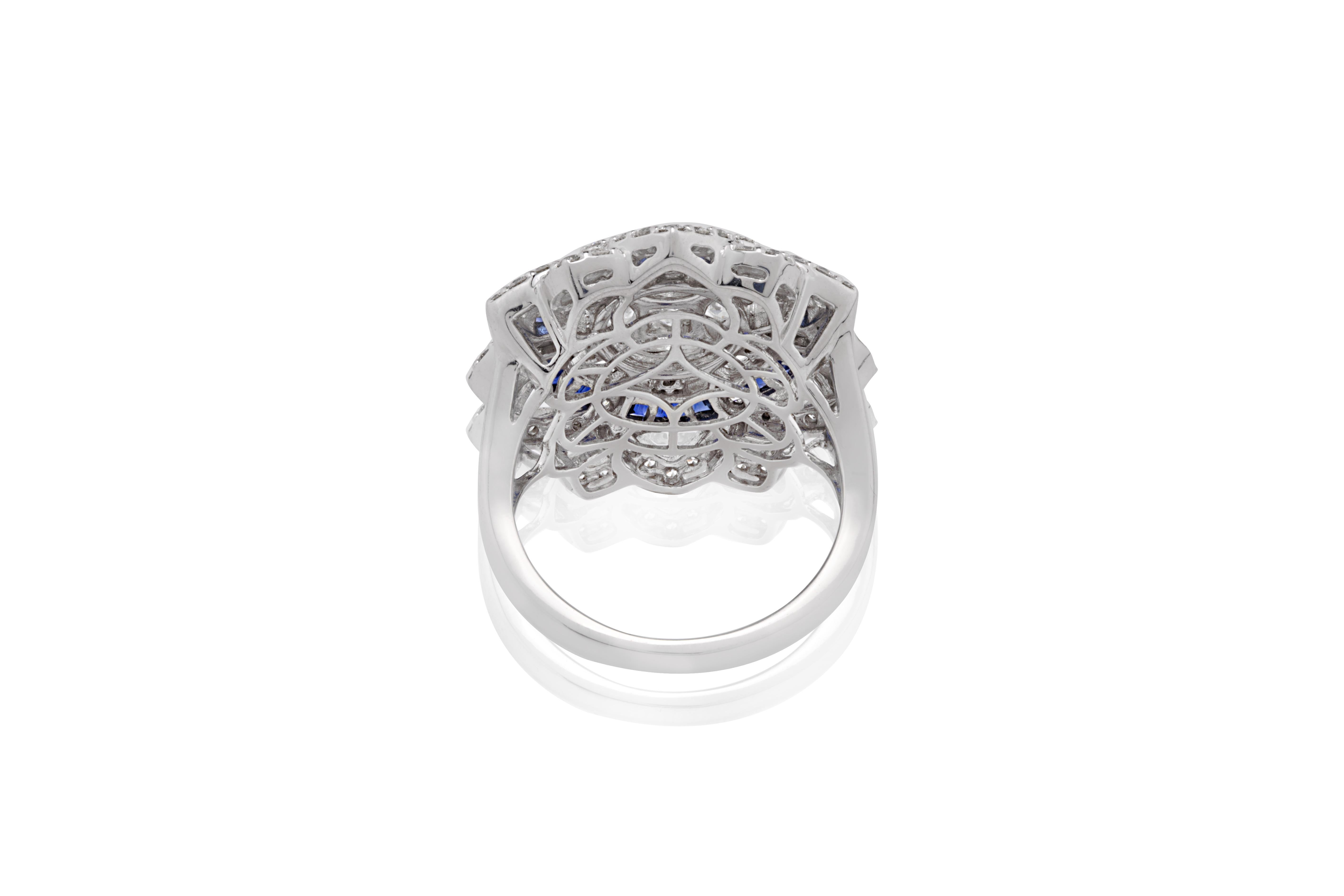 Baguette Cut 0.62 blue sapphire baguettes with 0.67 marquess and diamonds in 18 Karat Gold. For Sale