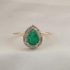 0.62 Carat Zambian Emerald 0.11 Carat SI/H Diamond Ring 14 Karat Yellow Gold