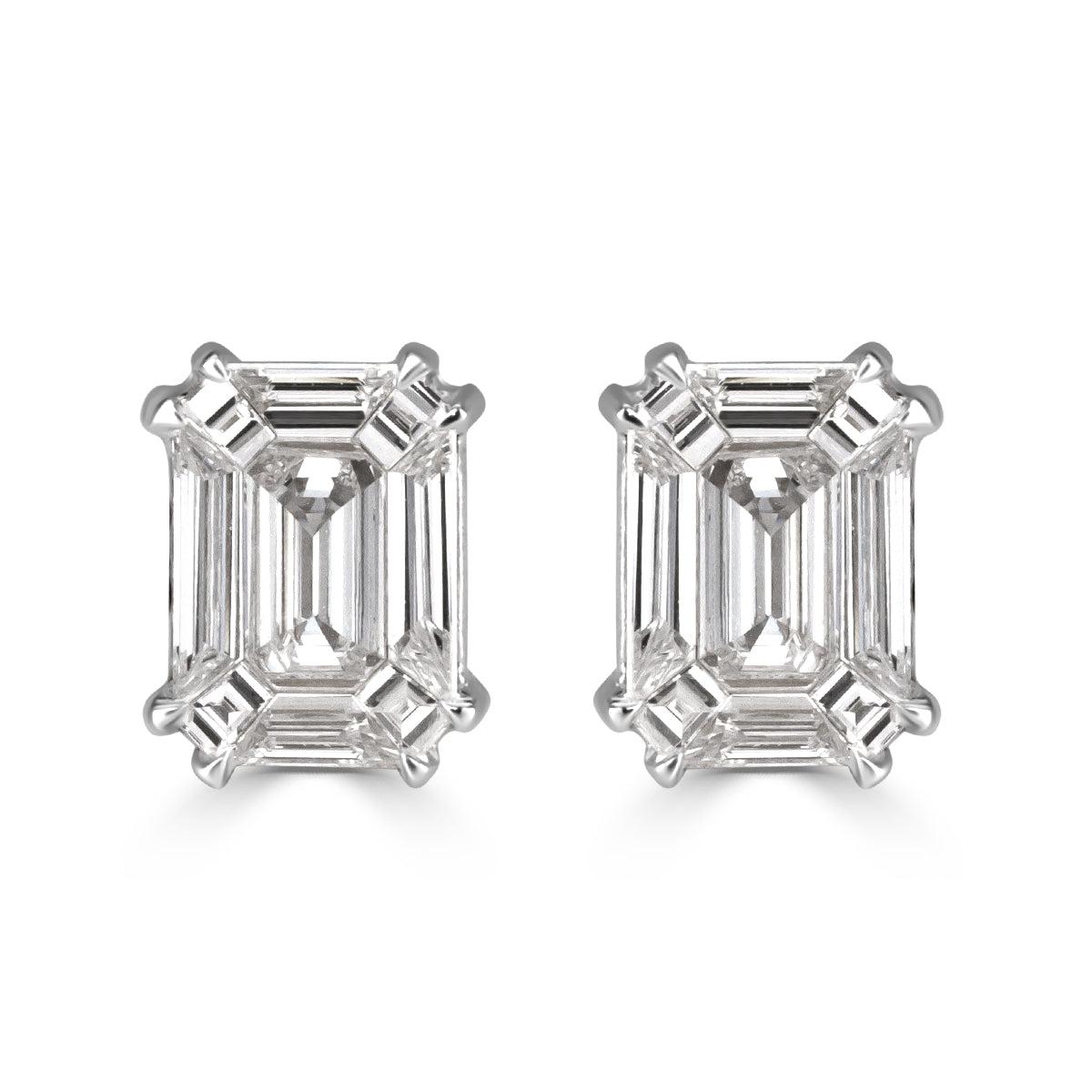 0.62ct Emerald Cut Diamond Stud Earrings For Sale
