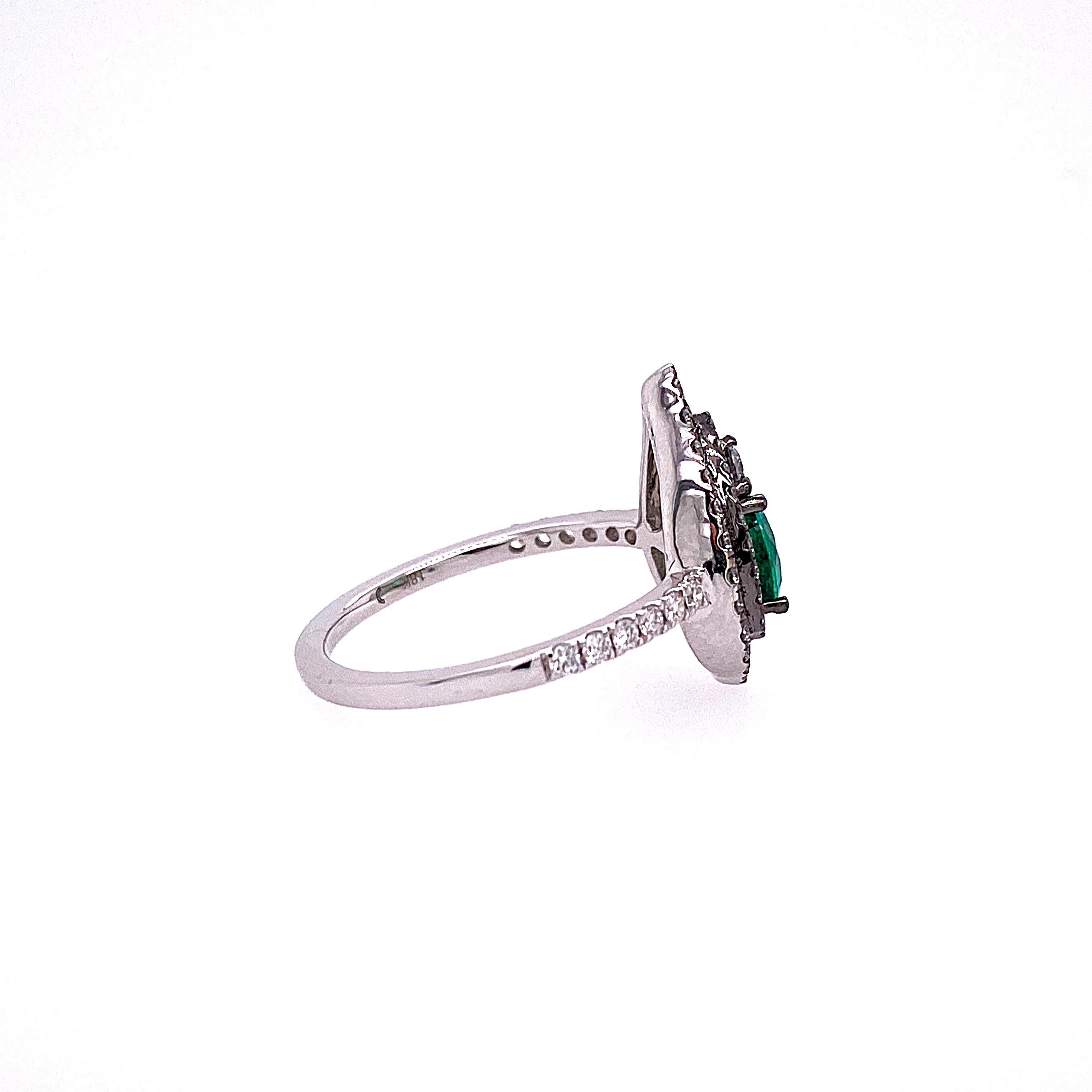 0,63 Karat Smaragd und Diamant-Ring im Zustand „Neu“ im Angebot in Great Neck, NY