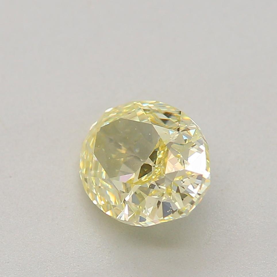 0.63 Carat Fancy Light Yellow Oval Cut Diamond VS2 Clarity GIA Certified In New Condition For Sale In Kowloon, HK